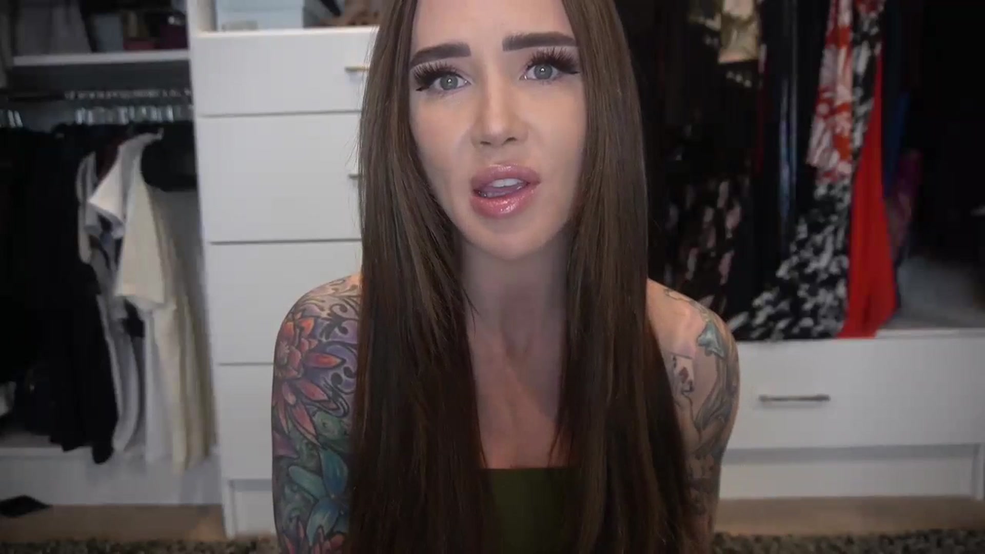 Gallery image thumbnail from VapePapi's myfreecams stream on, 02/19/2024, 22:44 image 4 of 20