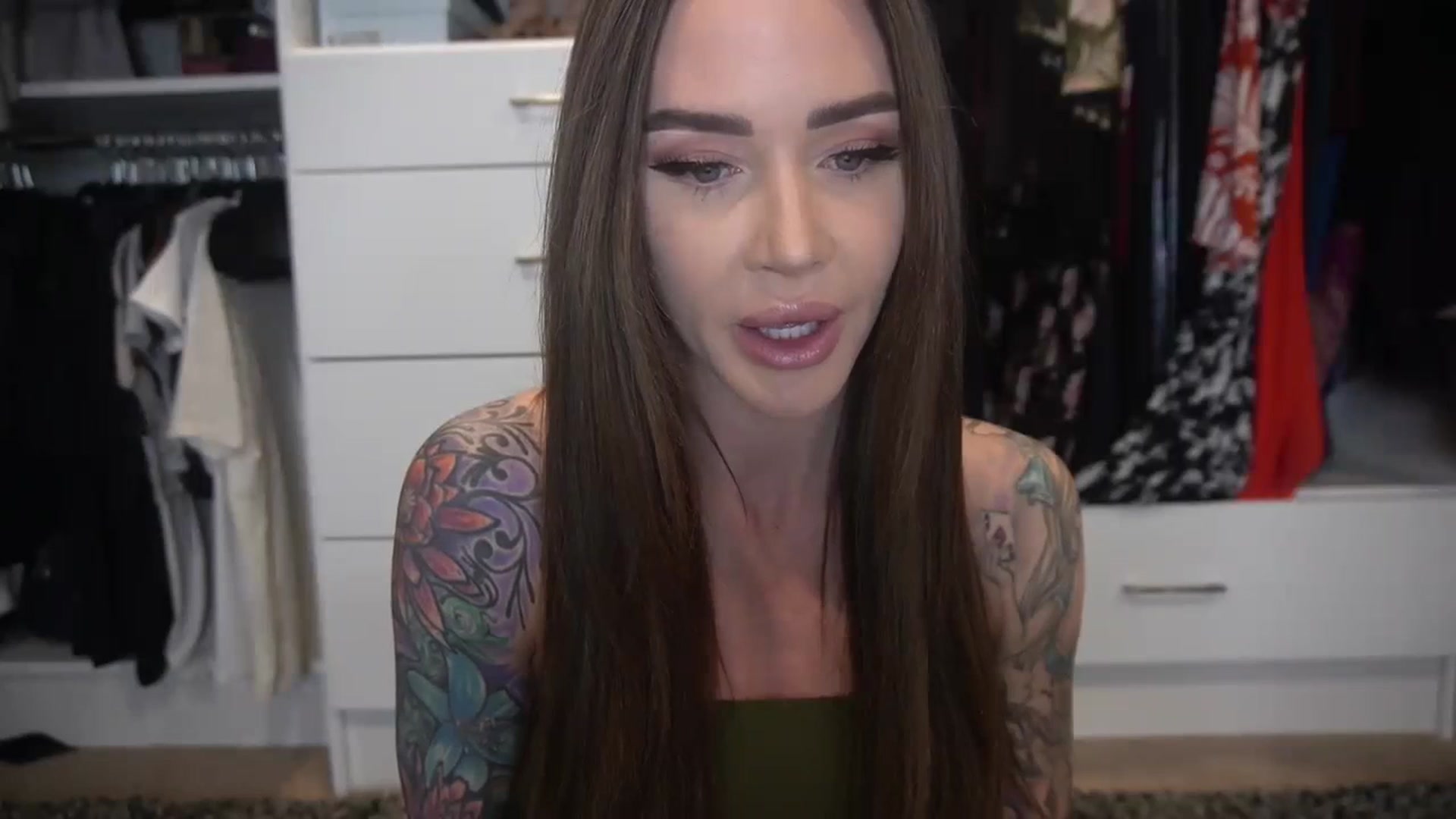 Gallery image thumbnail from VapePapi's myfreecams stream on, 02/19/2024, 22:44 image 6 of 20