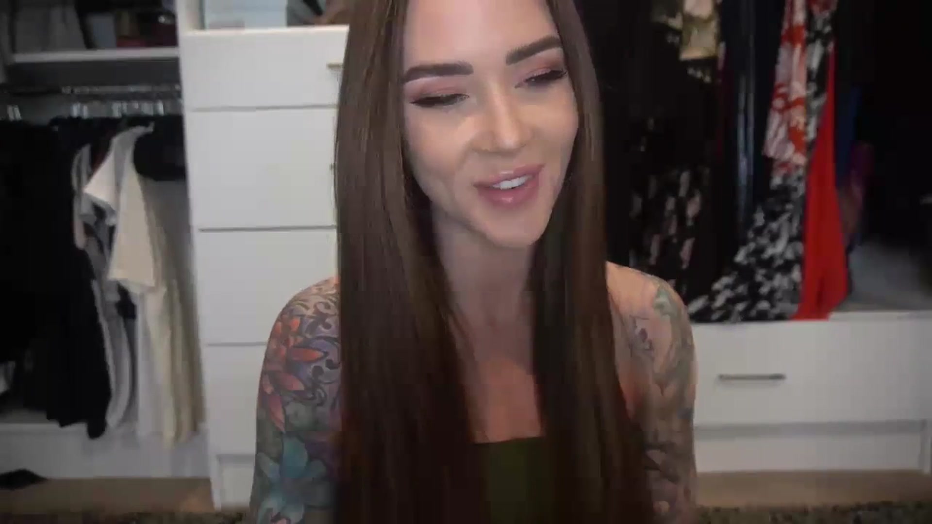 Gallery image thumbnail from VapePapi's myfreecams stream on, 02/19/2024, 22:44 image 16 of 20