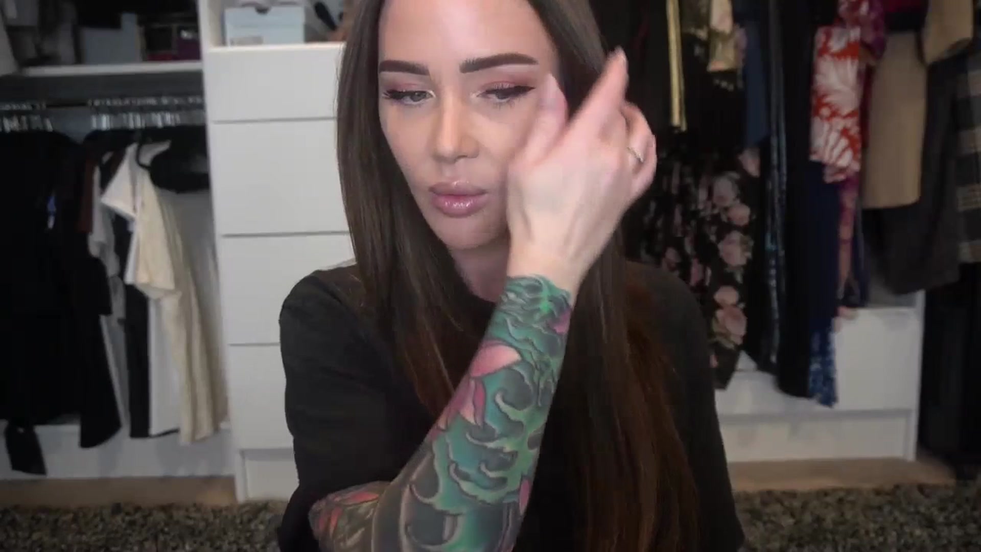 Gallery image thumbnail from VapePapi's myfreecams stream on, 03/17/2024, 19:52 image 16 of 20
