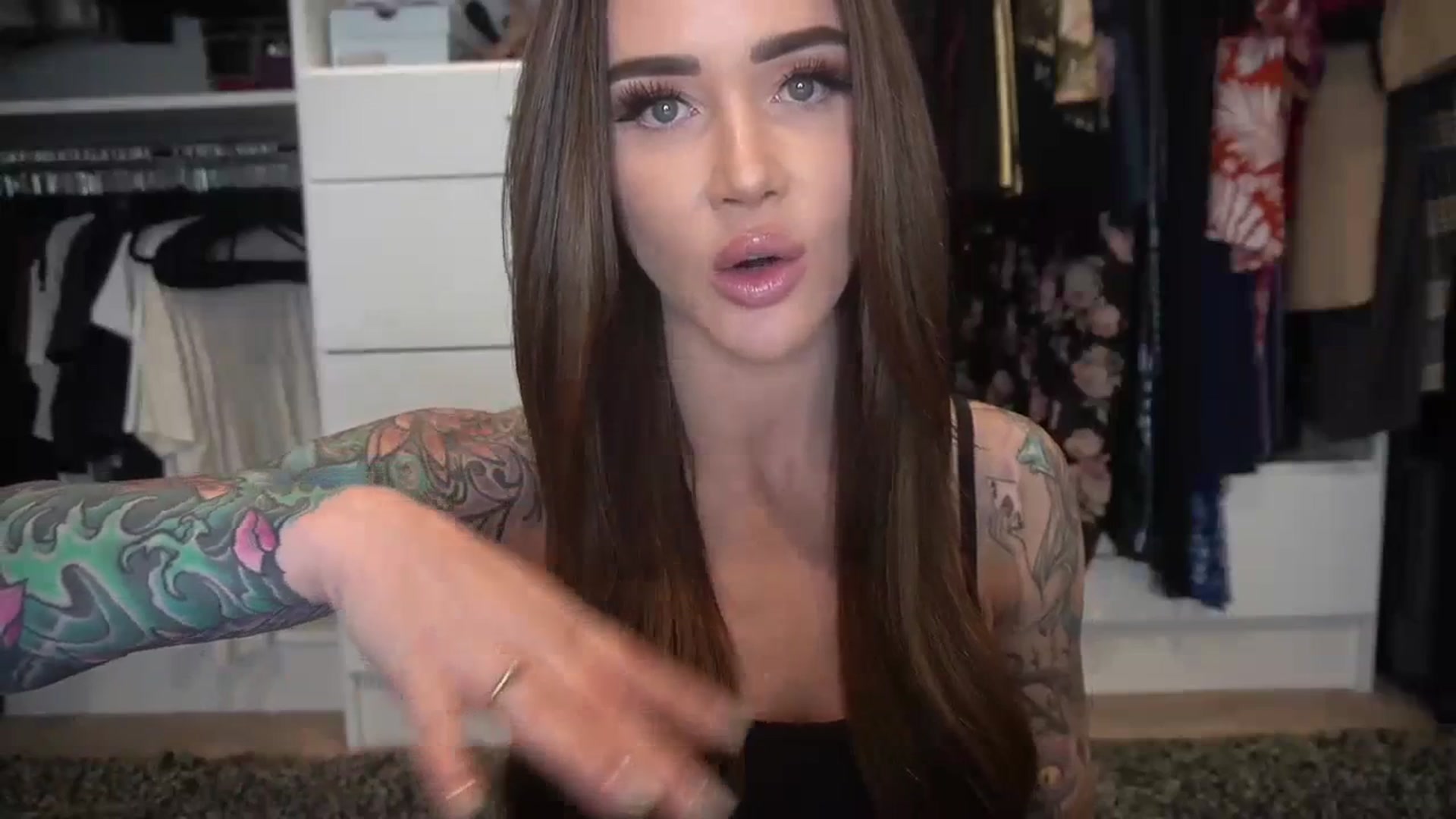 Gallery image thumbnail from VapePapi's myfreecams stream on, 03/25/2024, 22:02 image 9 of 20