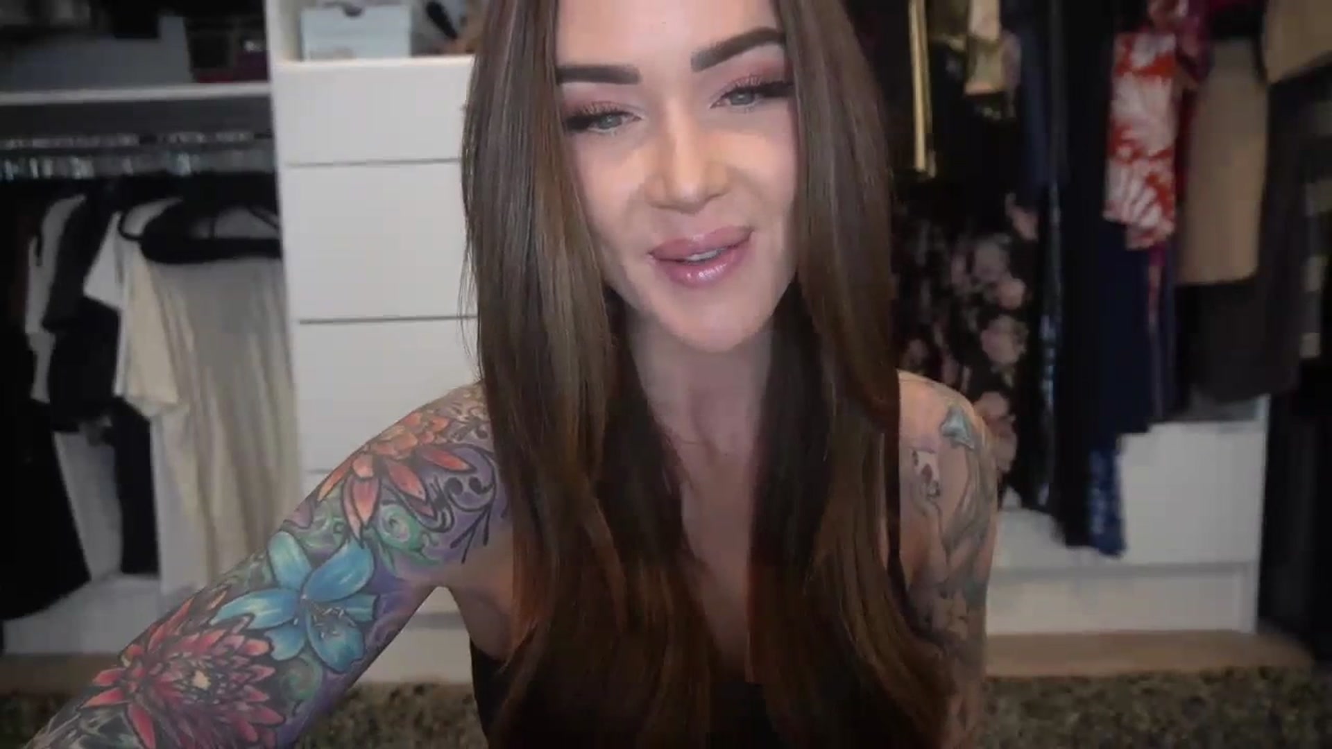 Gallery image thumbnail from VapePapi's myfreecams stream on, 03/25/2024, 22:02 image 3 of 20