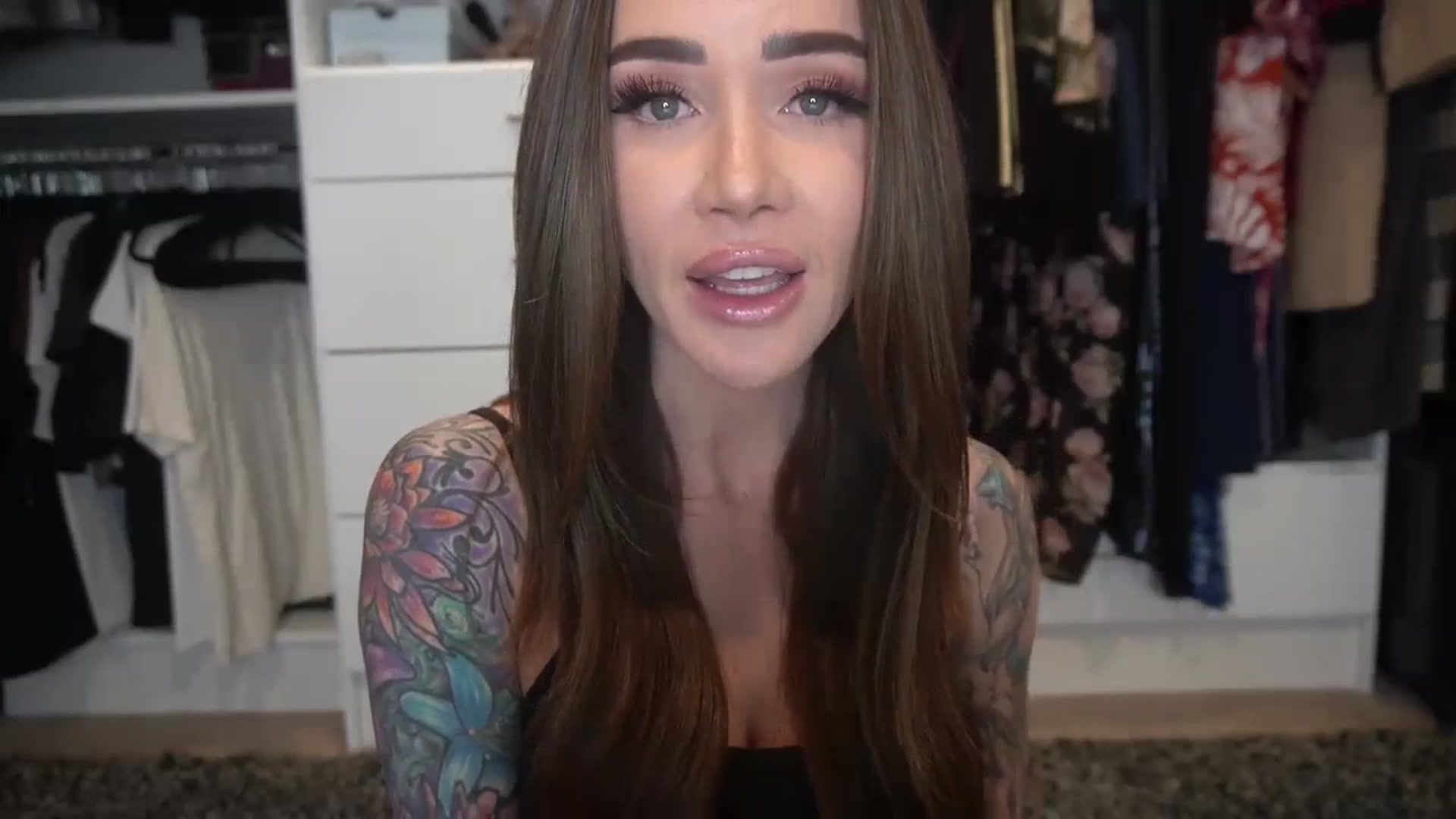 Gallery image thumbnail from VapePapi's myfreecams stream on, 03/25/2024, 22:02 image 13 of 20
