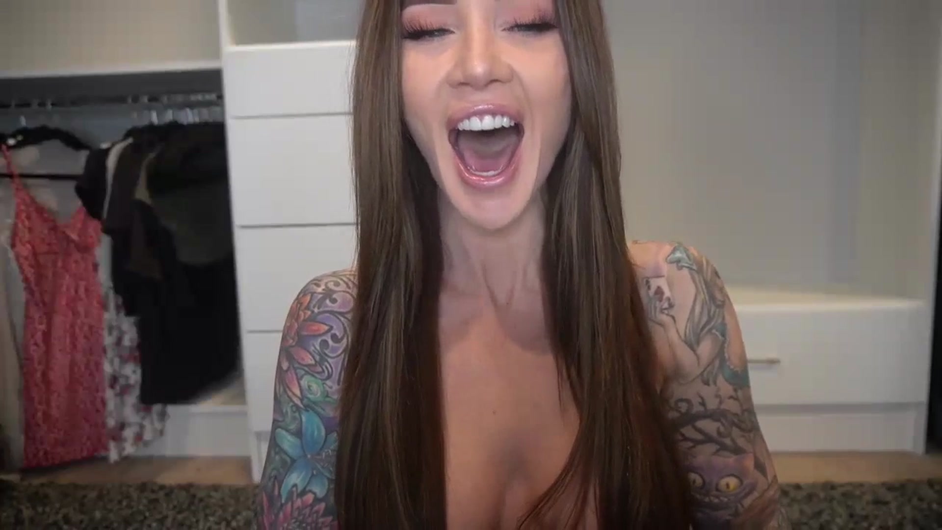 Gallery image thumbnail from VapePapi's myfreecams stream on, 03/29/2024, 21:58 image 16 of 20