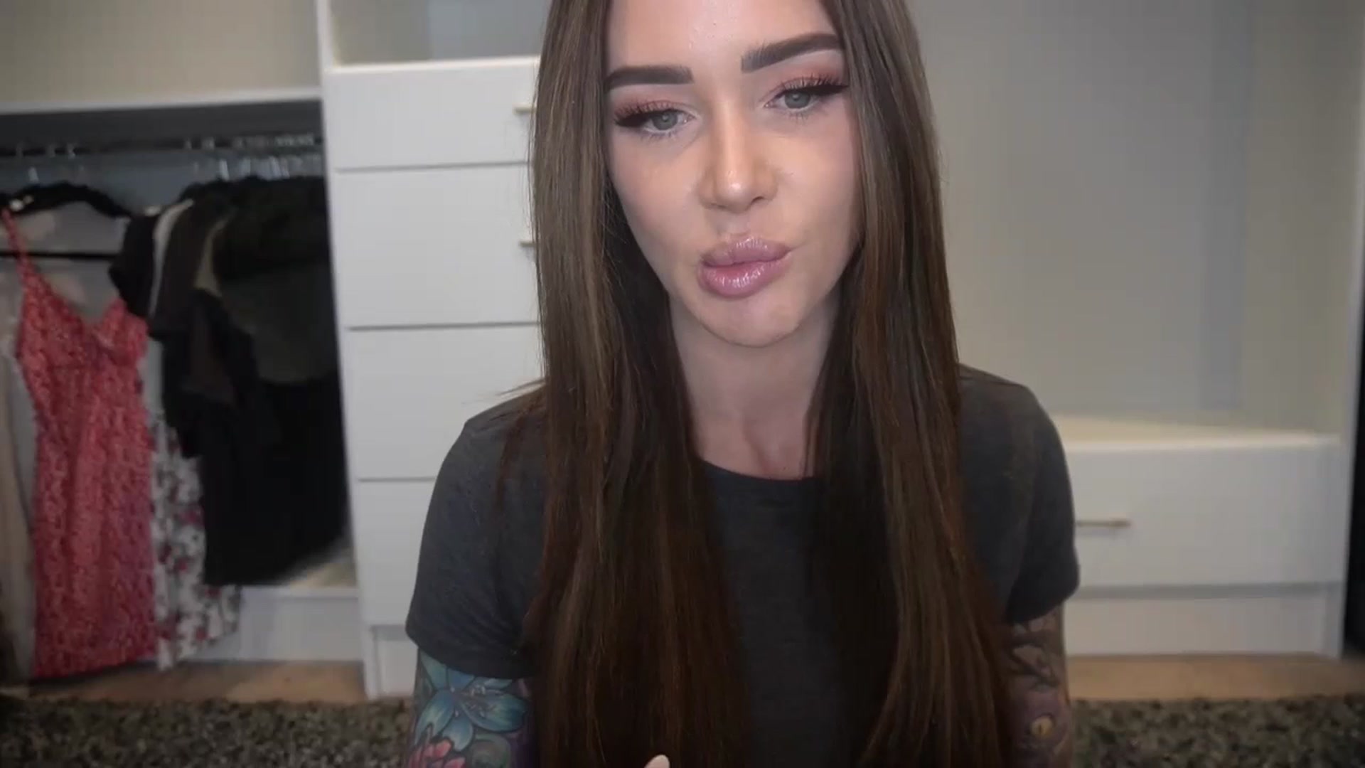 Gallery image thumbnail from VapePapi's myfreecams stream on, 03/29/2024, 21:58 image 1 of 20