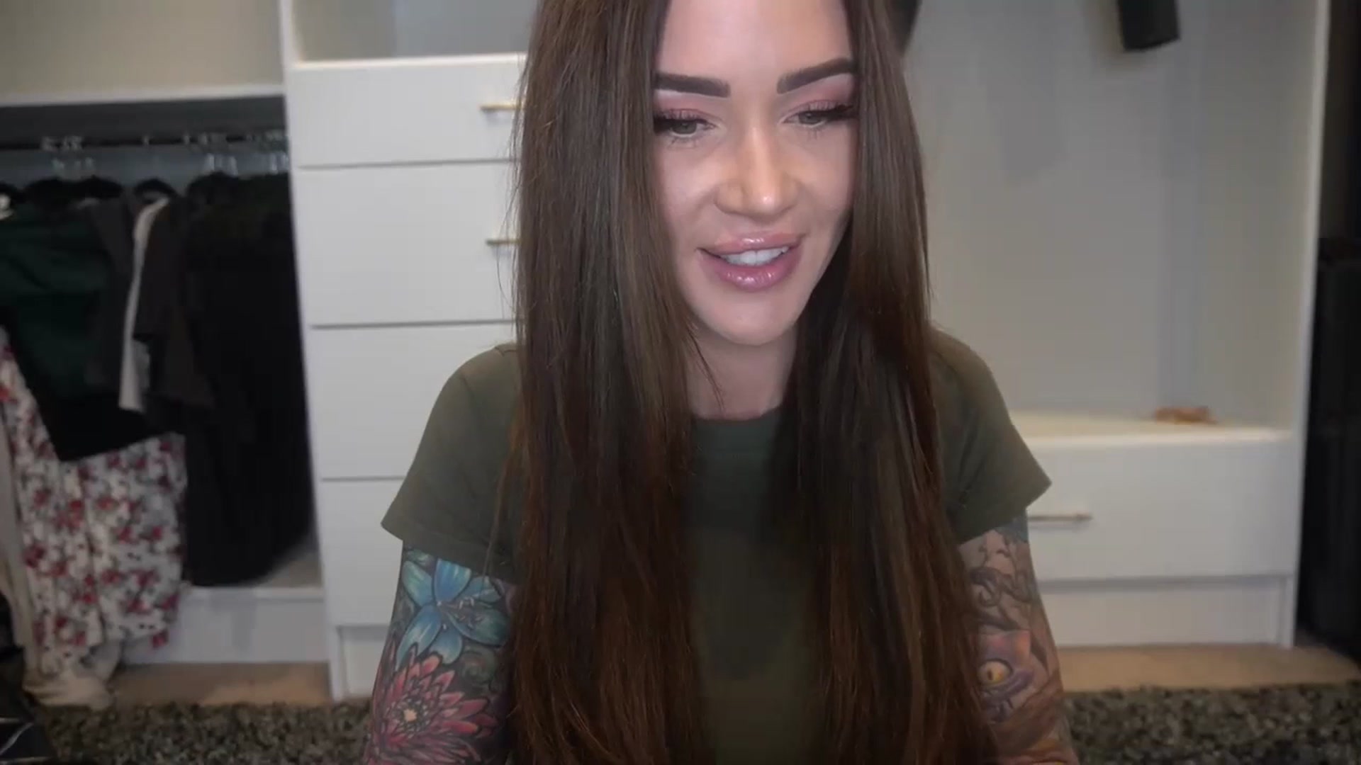 Gallery image thumbnail from VapePapi's myfreecams stream on, 04/03/2024, 22:02 image 1 of 20