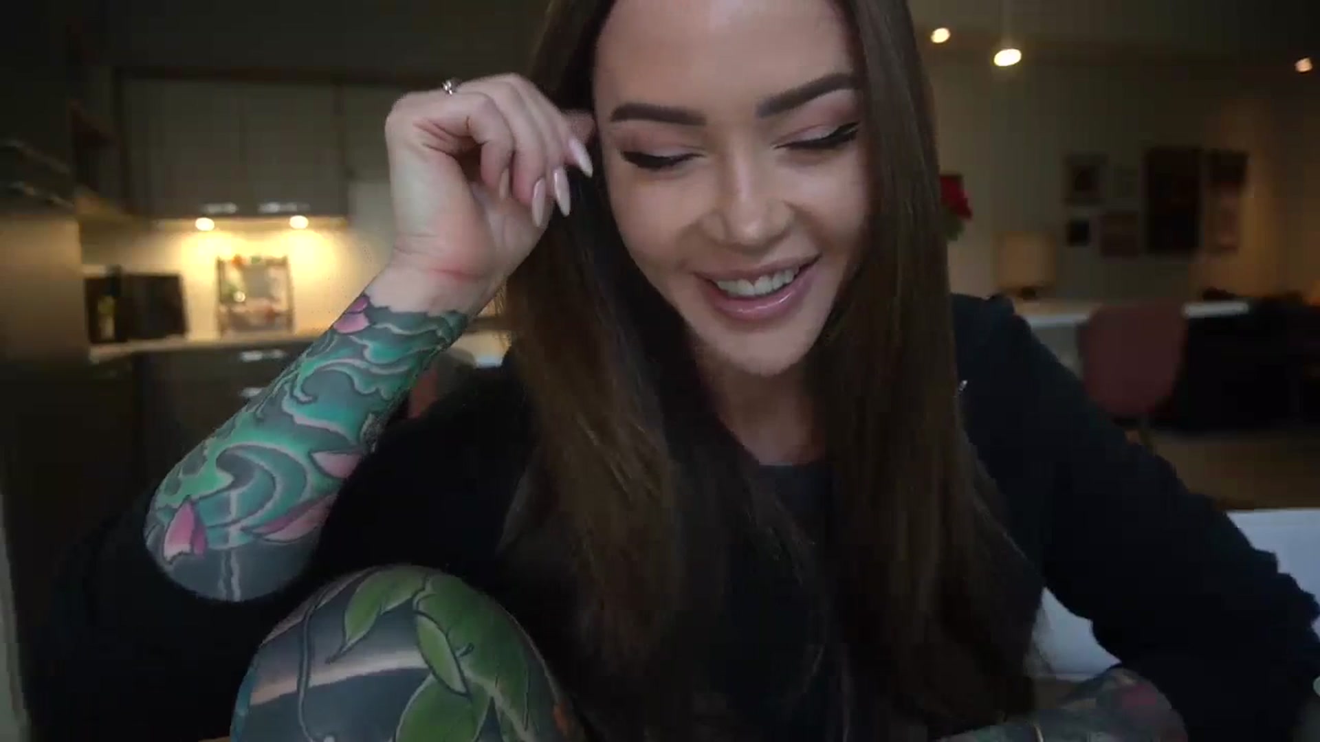 Gallery image thumbnail from VapePapi's myfreecams stream on, 04/14/2024, 19:47 image 6 of 20