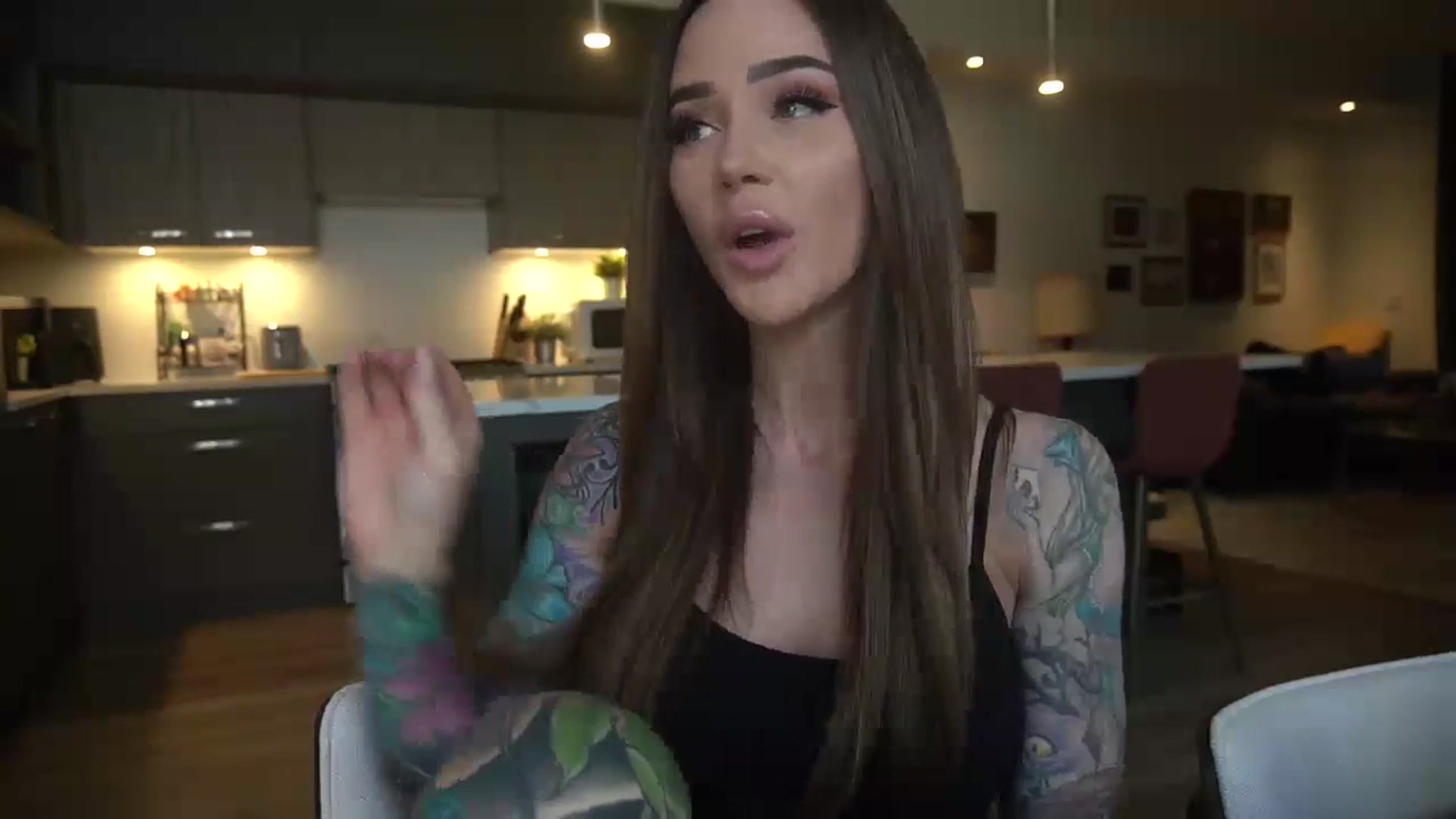 Gallery image thumbnail from VapePapi's myfreecams stream on, 04/19/2024, 22:02 image 20 of 20