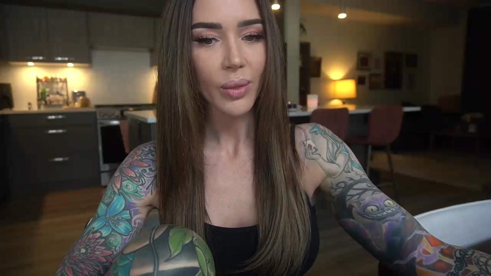 Gallery image thumbnail from VapePapi's myfreecams stream on, 04/26/2024, 22:01 image 11 of 20