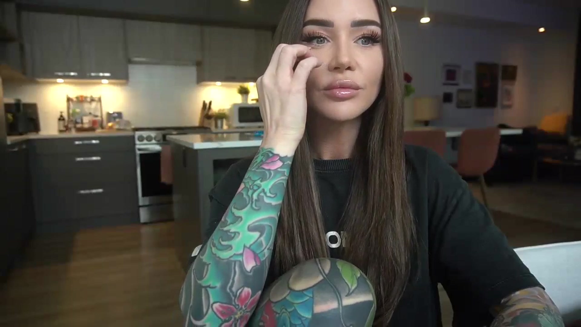 Gallery image thumbnail from VapePapi's myfreecams stream on, 05/03/2024, 21:54 image 2 of 20