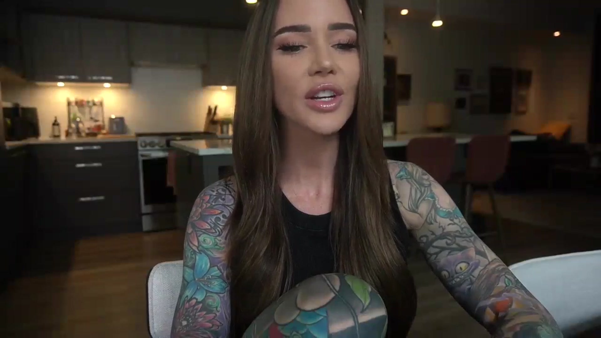 Gallery image thumbnail from VapePapi's myfreecams stream on, 05/07/2024, 21:35 image 4 of 20