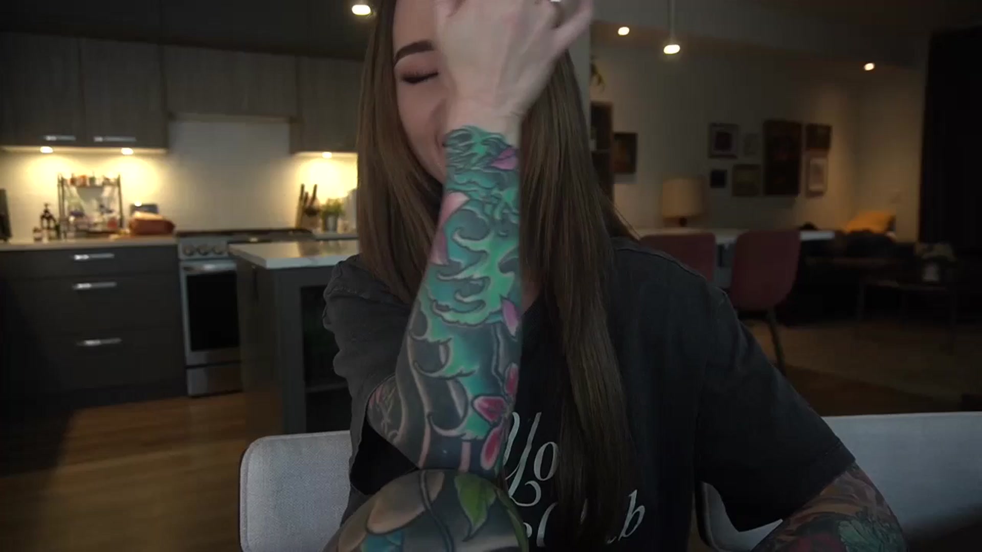 Gallery image thumbnail from VapePapi's myfreecams stream on, 05/19/2024, 19:46 image 11 of 20