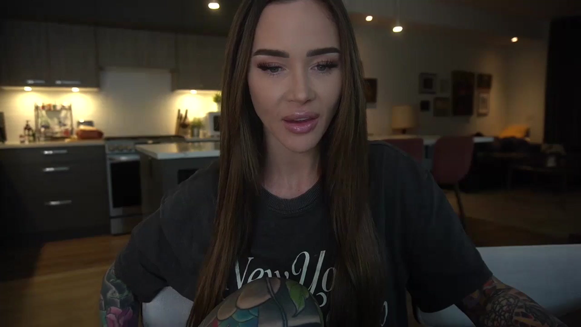 Gallery image thumbnail from VapePapi's myfreecams stream on, 05/19/2024, 19:46 image 10 of 20