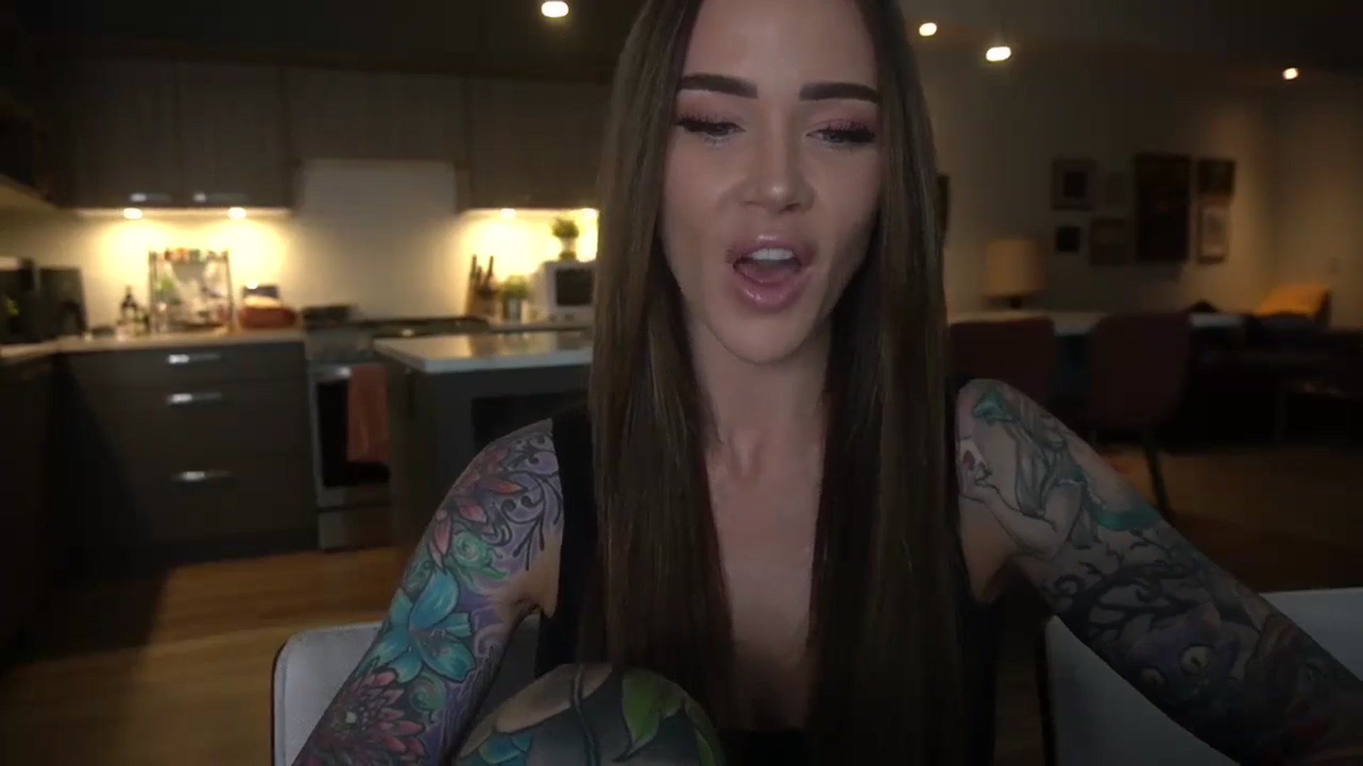 Gallery image thumbnail from VapePapi's myfreecams stream on, 05/20/2024, 21:47 image 9 of 20