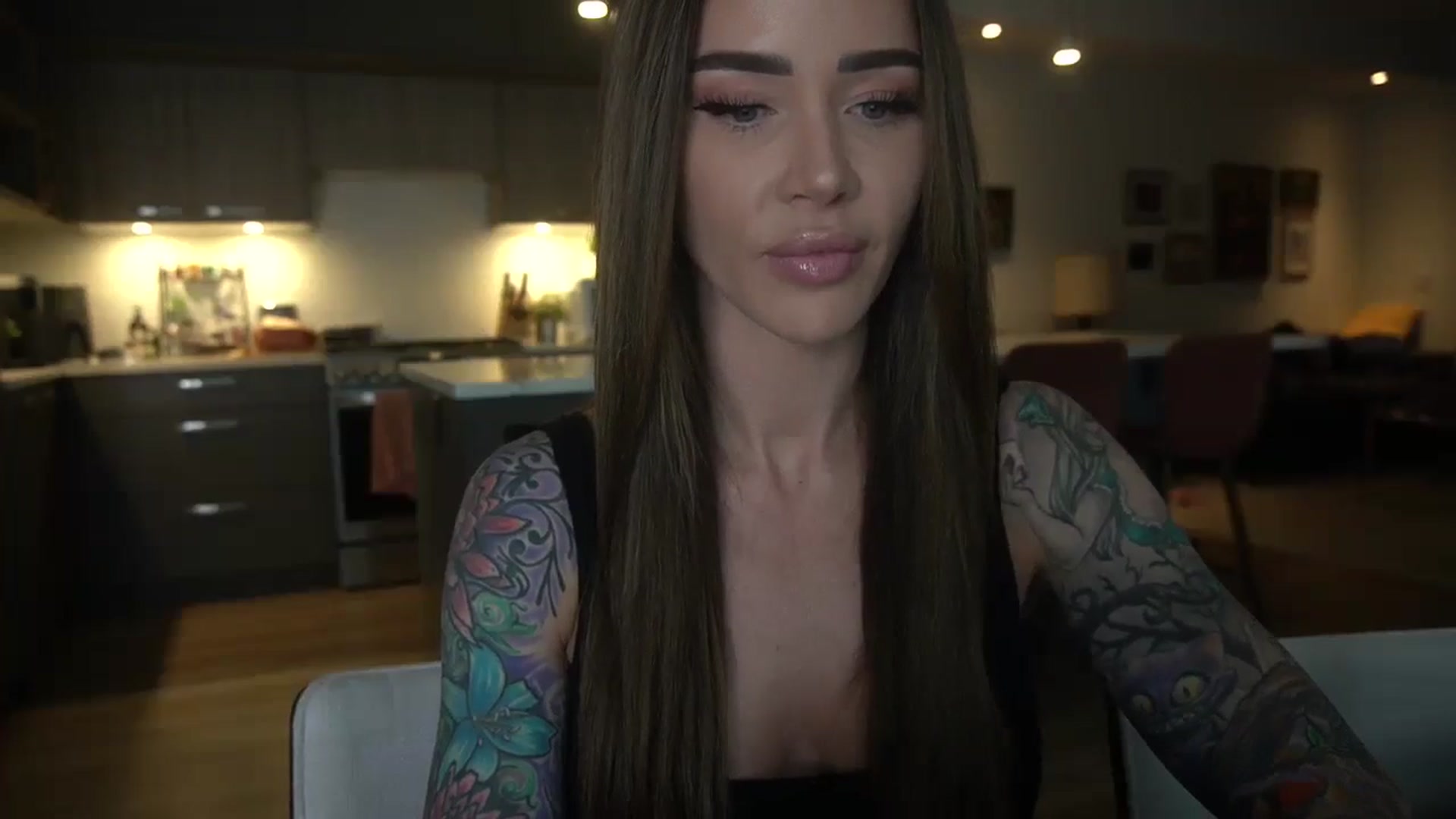 Gallery image thumbnail from VapePapi's myfreecams stream on, 05/20/2024, 21:47 image 11 of 20