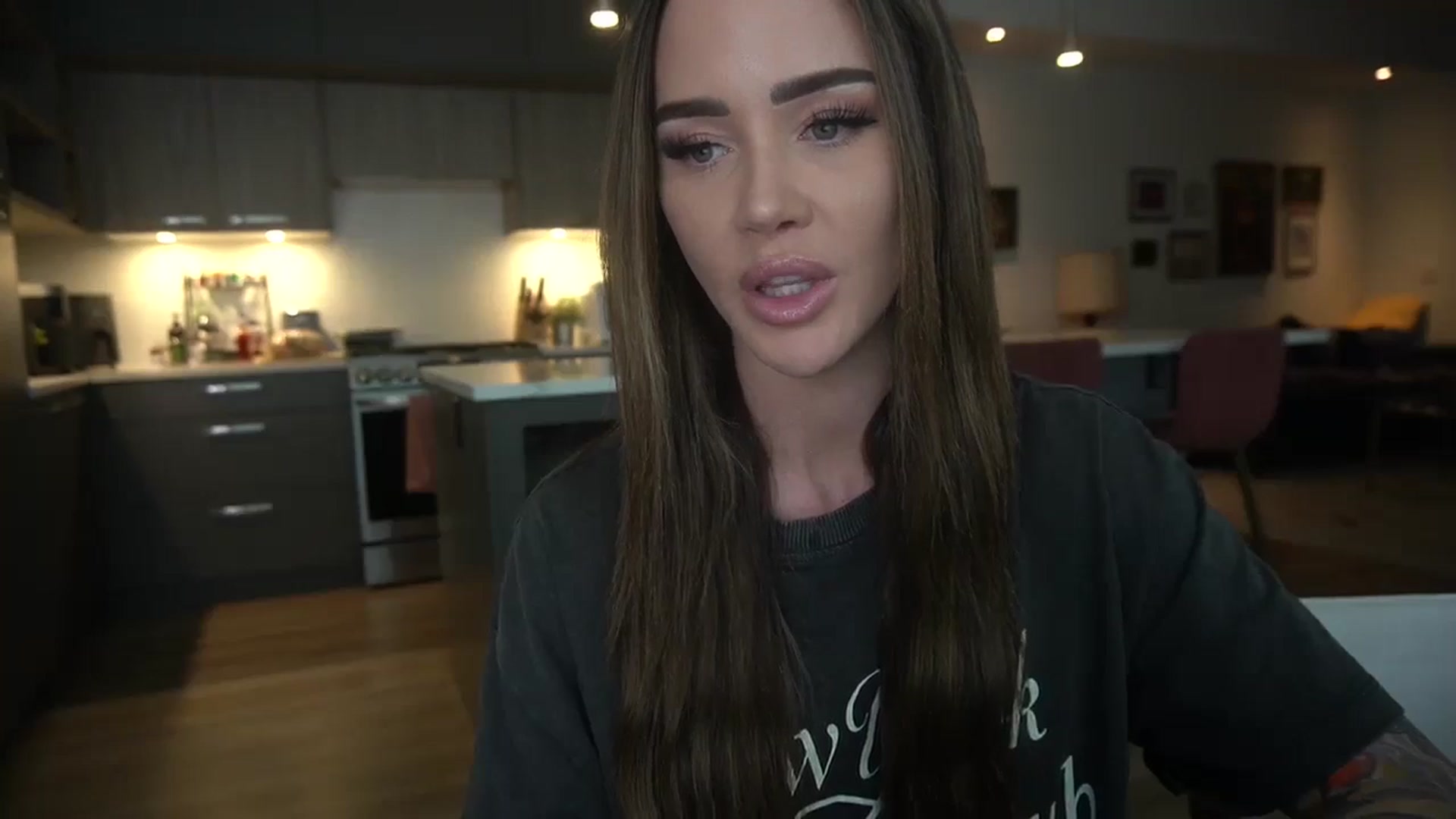Gallery image thumbnail from VapePapi's myfreecams stream on, 05/21/2024, 21:58 image 10 of 20