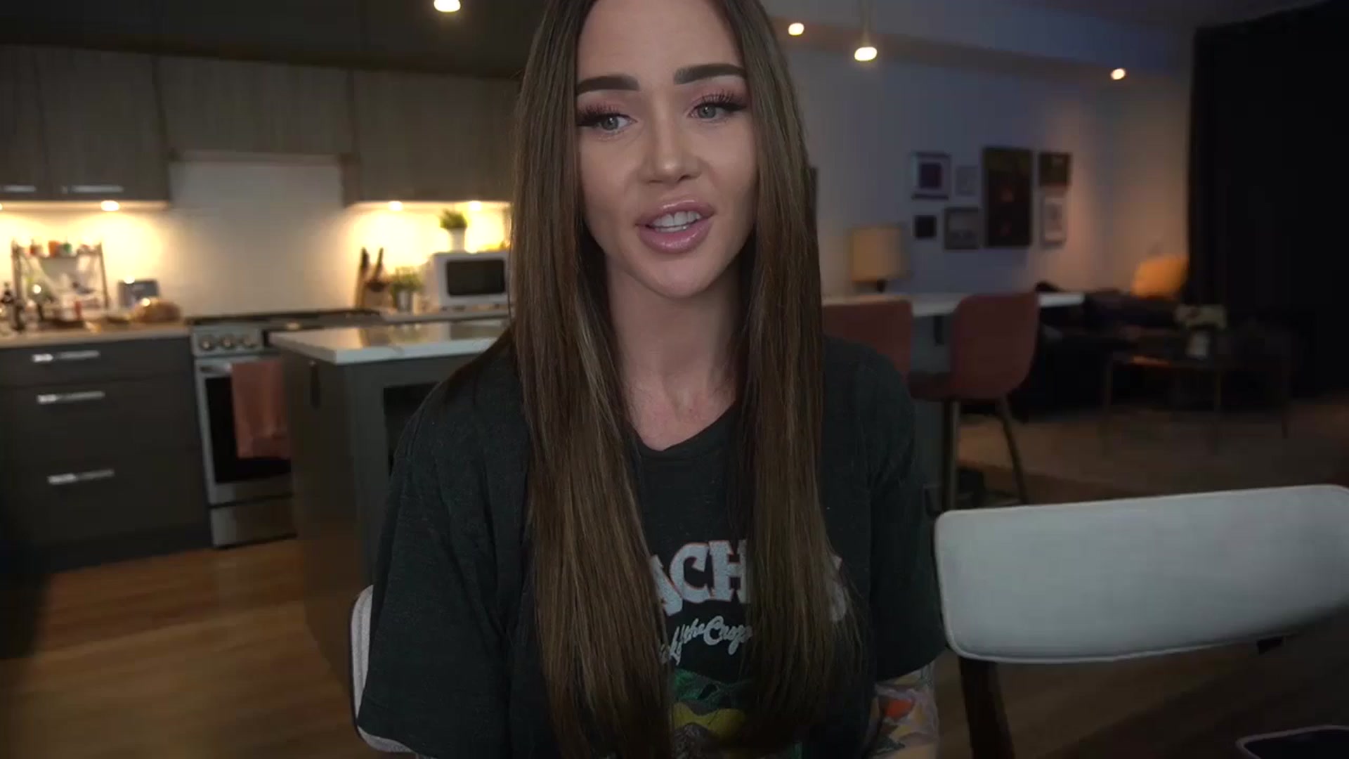 Gallery image thumbnail from VapePapi's myfreecams stream on, 05/24/2024, 21:51 image 19 of 20