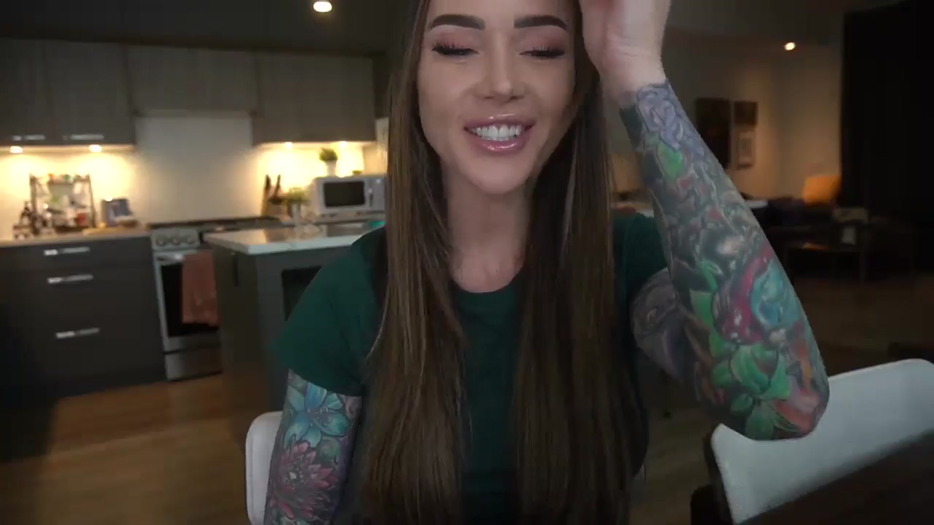 Gallery image thumbnail from VapePapi's myfreecams stream on, 05/26/2024, 19:58 image 5 of 20