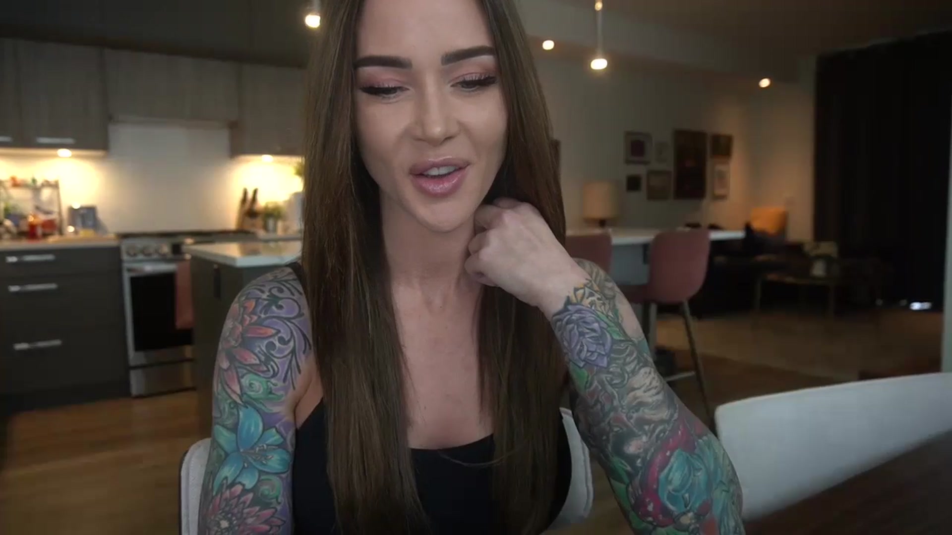 Gallery image thumbnail from VapePapi's myfreecams stream on, 06/04/2024, 21:16 image 3 of 20
