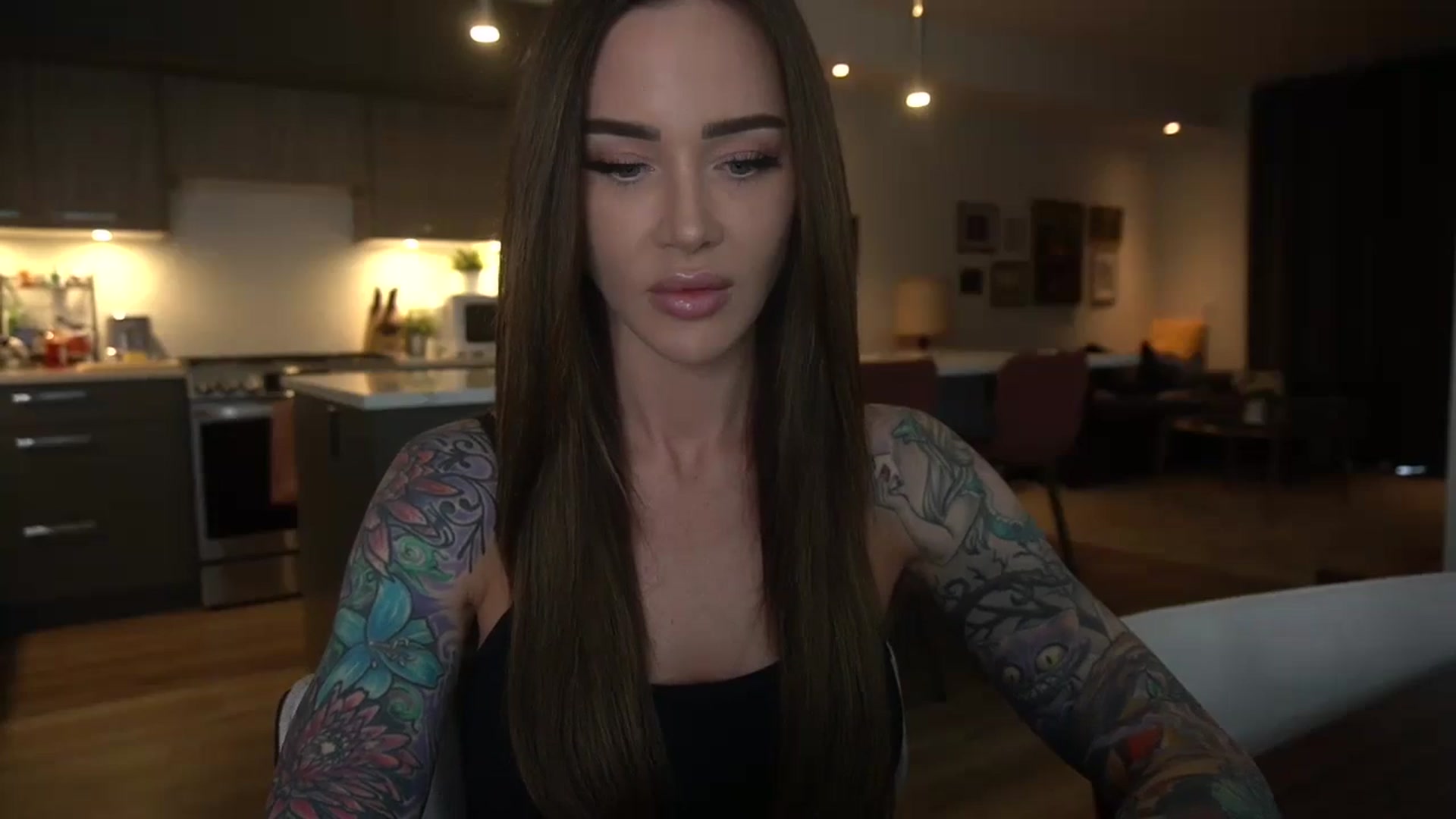 Gallery image thumbnail from VapePapi's myfreecams stream on, 06/04/2024, 21:16 image 12 of 20