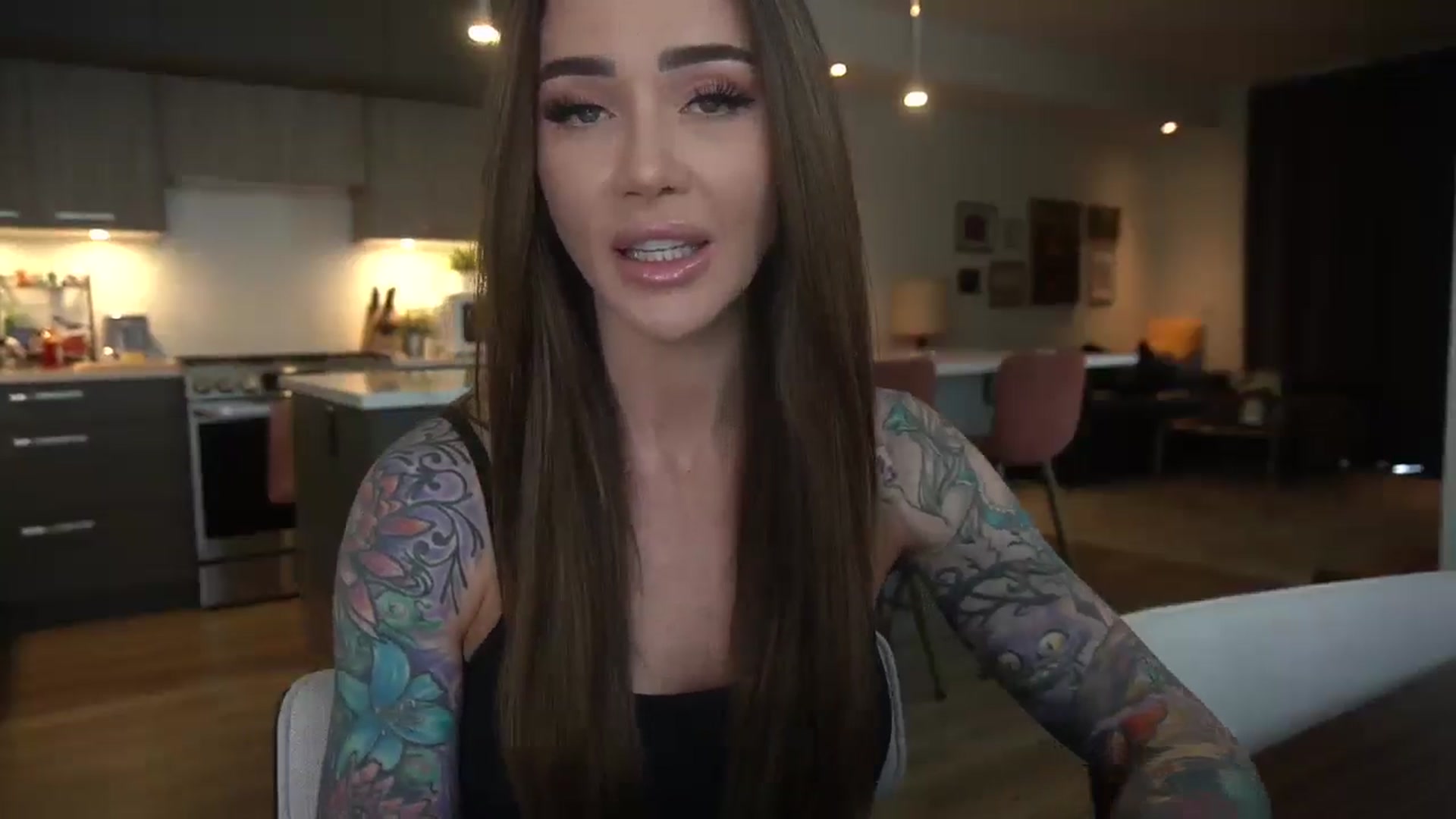 Gallery image thumbnail from VapePapi's myfreecams stream on, 06/04/2024, 21:16 image 5 of 20