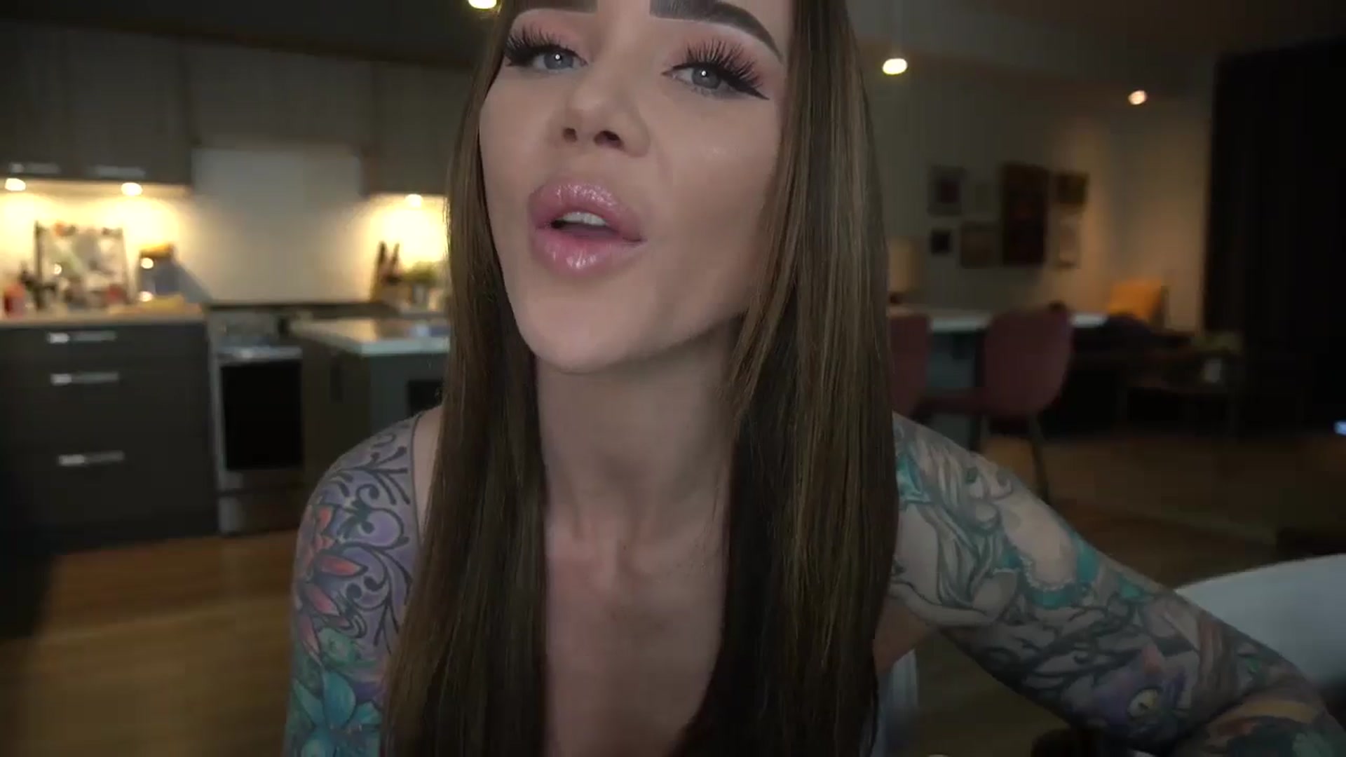 Gallery image thumbnail from VapePapi's myfreecams stream on, 06/10/2024, 21:54 image 18 of 20