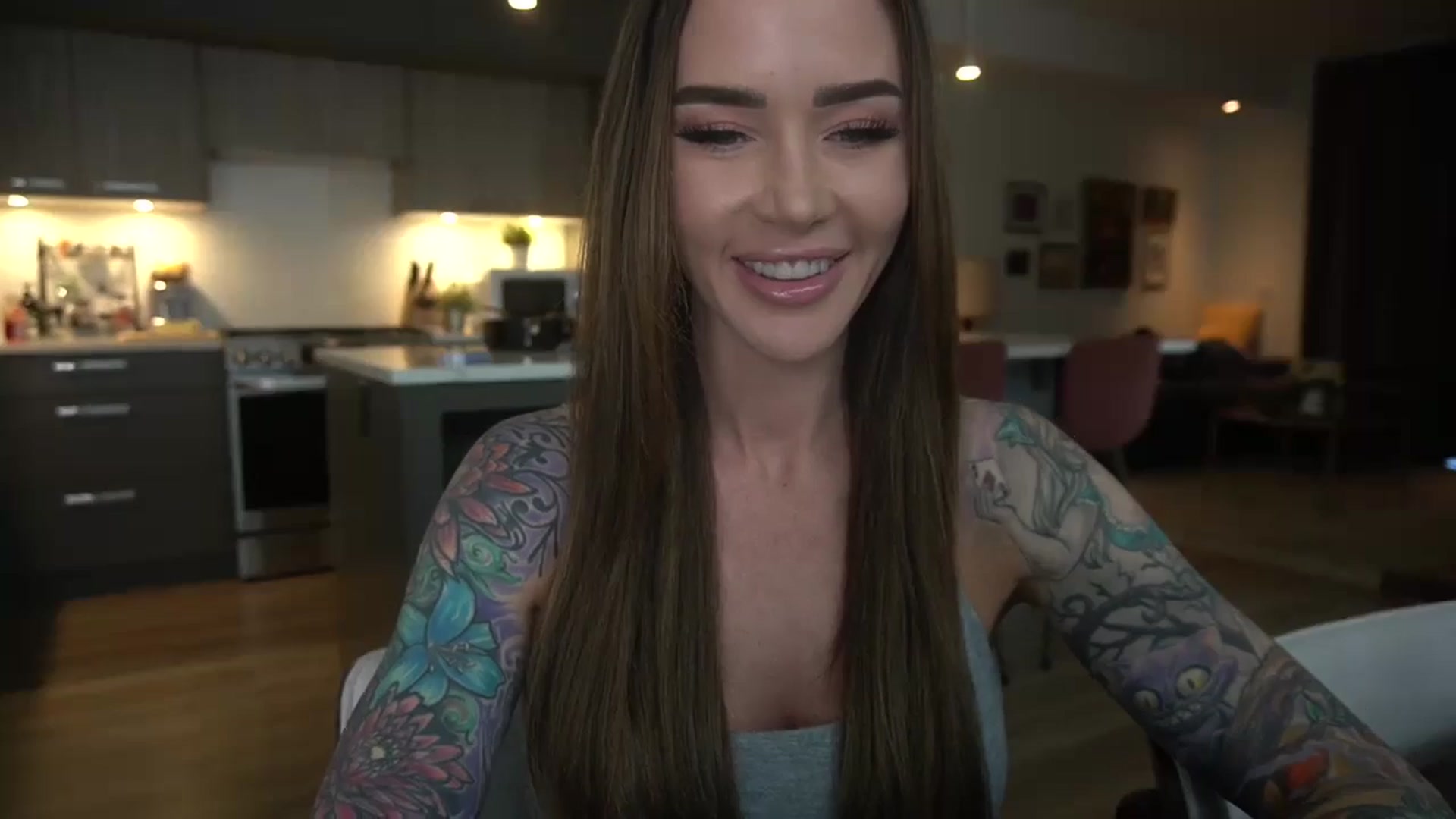 Gallery image thumbnail from VapePapi's myfreecams stream on, 06/10/2024, 21:54 image 17 of 20