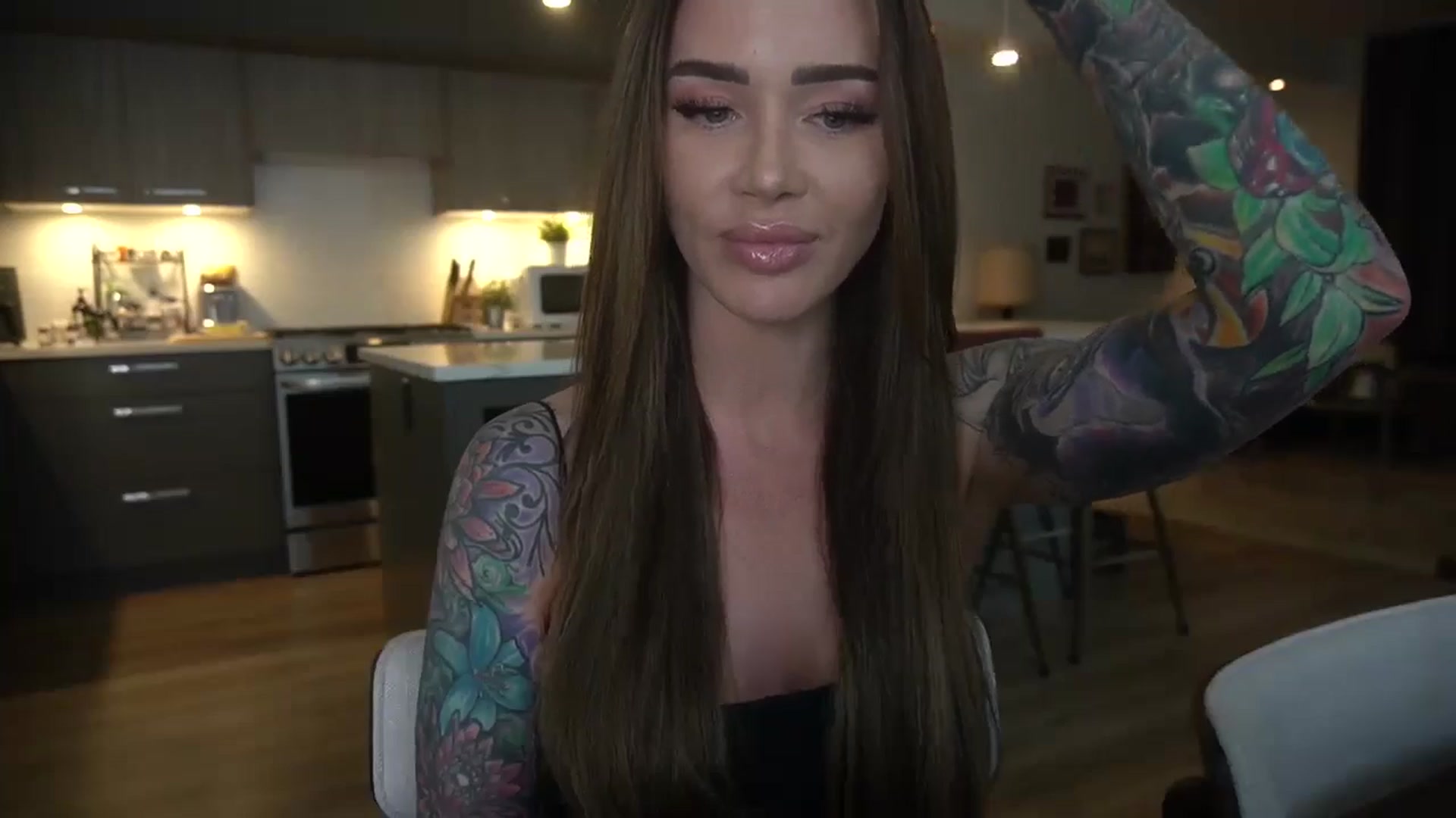 Gallery image thumbnail from VapePapi's myfreecams stream on, 06/12/2024, 21:52 image 16 of 20