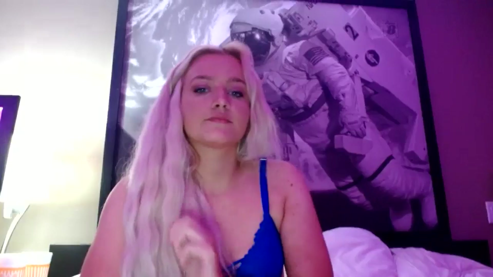 Gallery image thumbnail from VarsityViolet's myfreecams stream on, 09/11/2024, 06:03 image 8 of 20