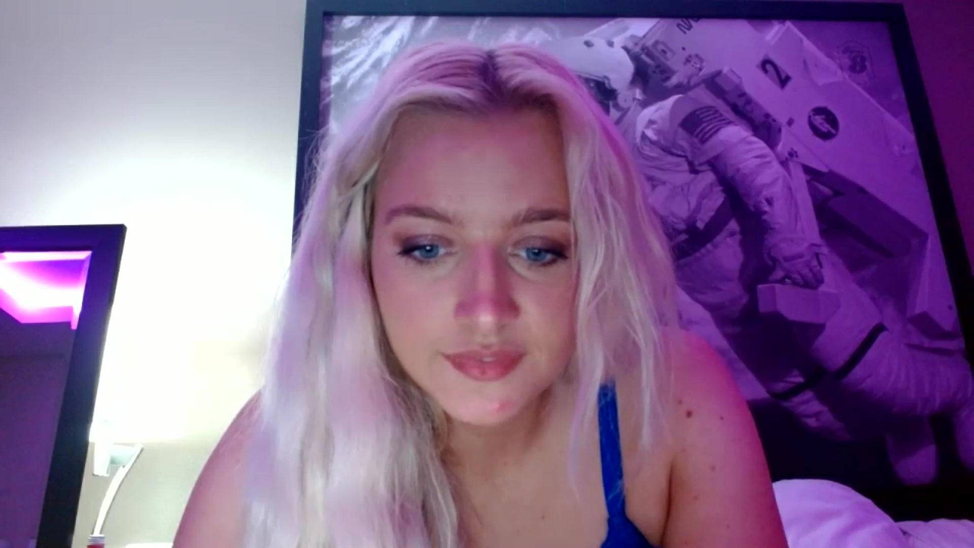 Gallery image thumbnail from VarsityViolet's myfreecams stream on, 09/11/2024, 06:03 image 18 of 20