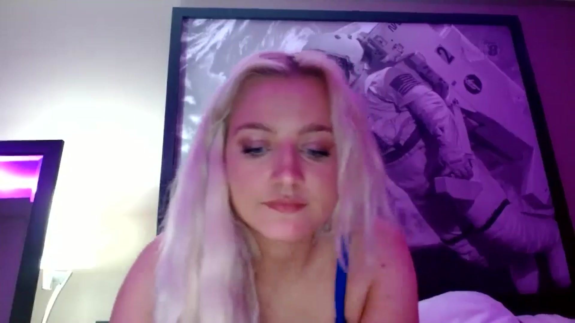 Gallery image thumbnail from VarsityViolet's myfreecams stream on, 09/11/2024, 06:03 image 20 of 20