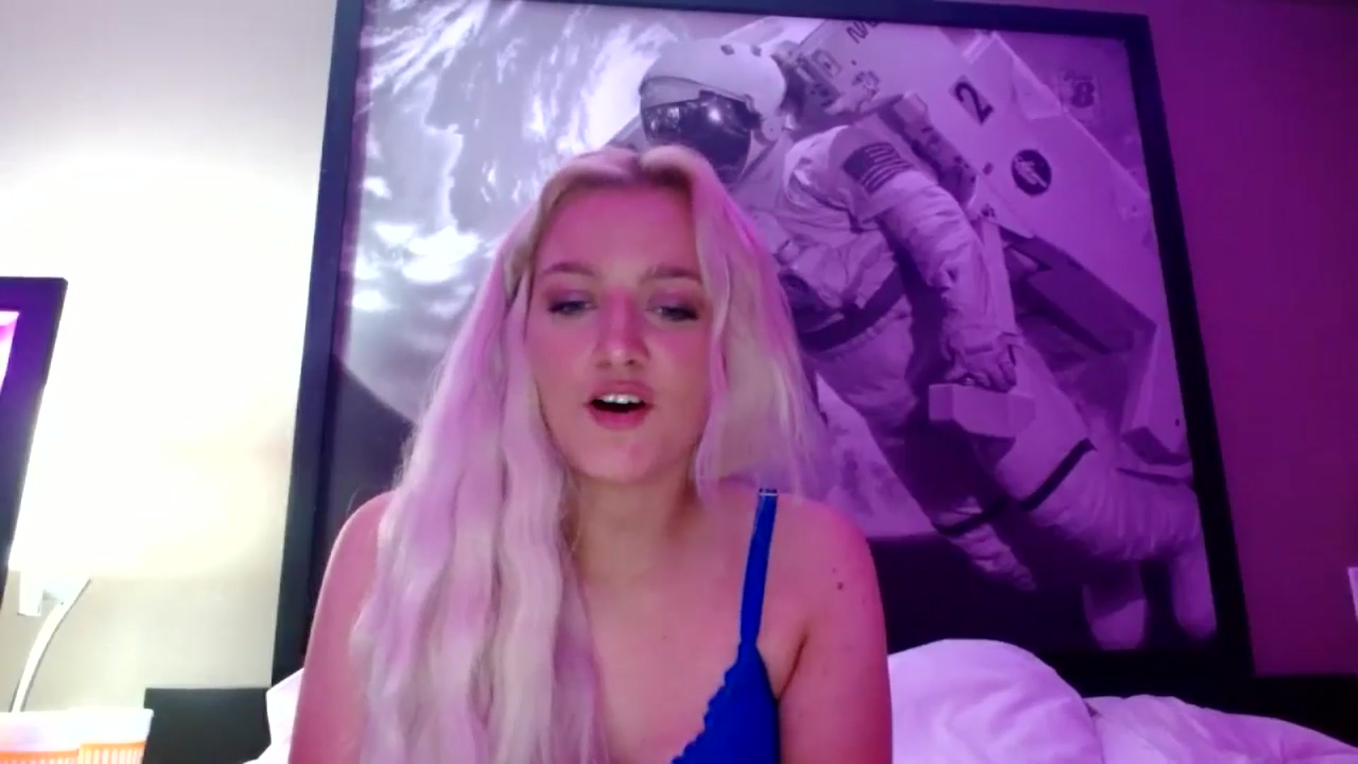 Gallery image thumbnail from VarsityViolet's myfreecams stream on, 09/11/2024, 06:03 image 3 of 20
