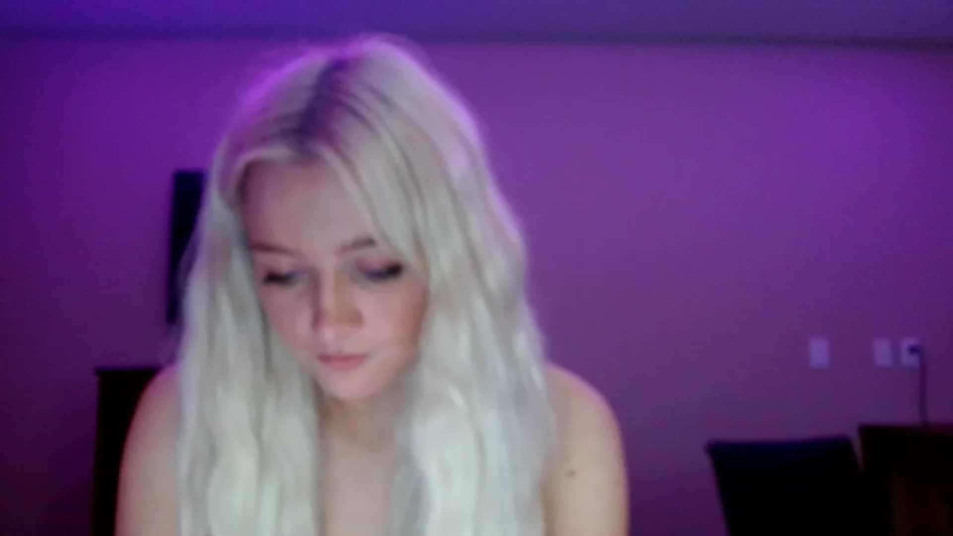 Gallery image thumbnail from VarsityViolet's myfreecams stream on, 09/12/2024, 06:28 image 5 of 20