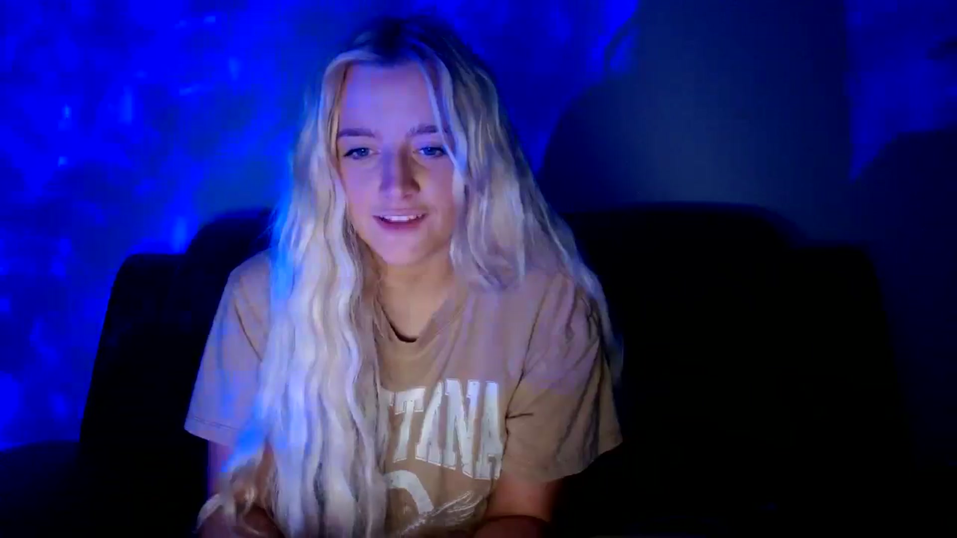Gallery image thumbnail from VarsityViolet's myfreecams stream on, 09/13/2024, 06:41 image 19 of 20