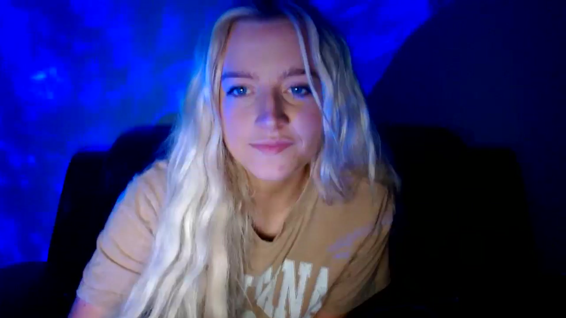 Gallery image thumbnail from VarsityViolet's myfreecams stream on, 09/13/2024, 06:41 image 18 of 20