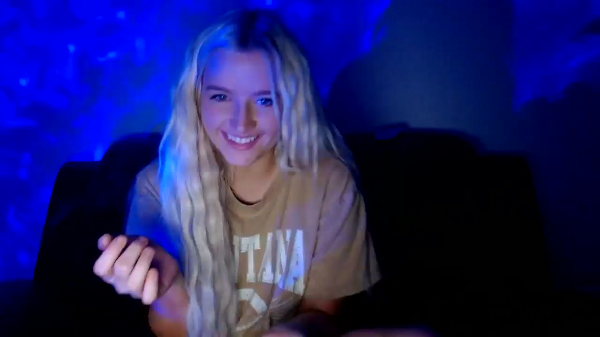 Gallery image thumbnail from VarsityViolet's myfreecams stream on, 09/13/2024, 06:41 image 1 of 20