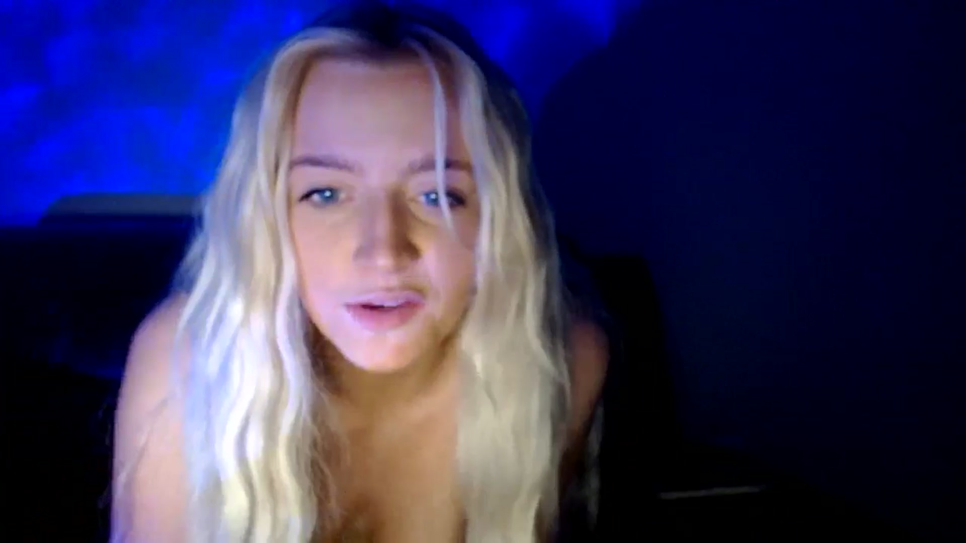 Gallery image thumbnail from VarsityViolet's myfreecams stream on, 09/13/2024, 06:57 image 17 of 20