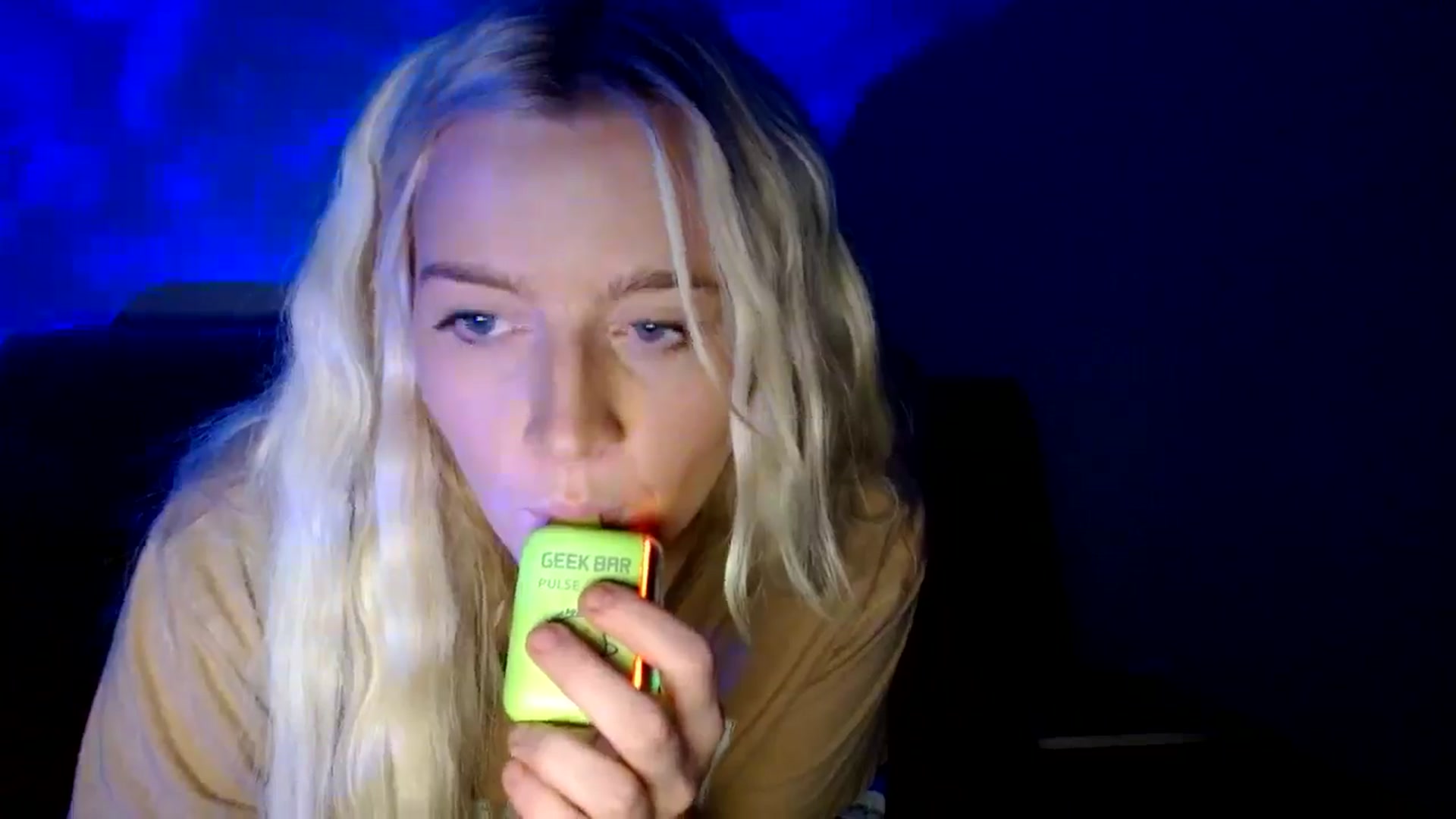 Gallery image thumbnail from VarsityViolet's myfreecams stream on, 09/13/2024, 06:57 image 5 of 20