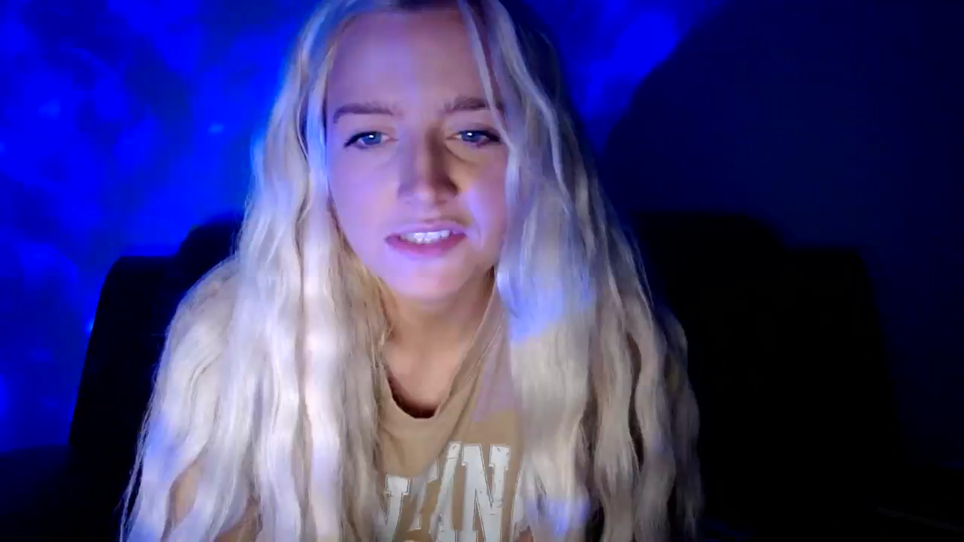 Gallery image thumbnail from VarsityViolet's myfreecams stream on, 09/13/2024, 06:57 image 1 of 20