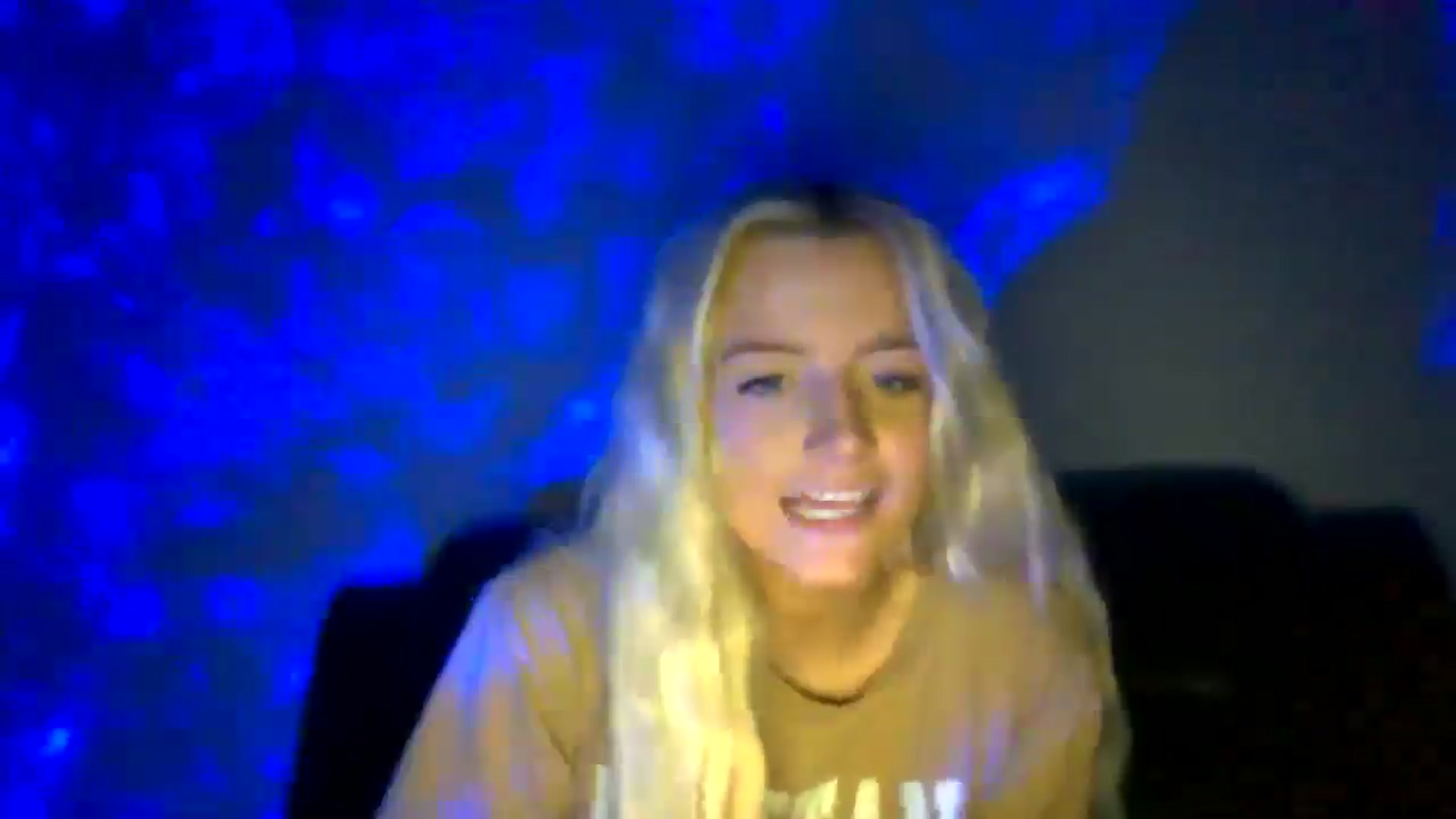 Gallery image thumbnail from VarsityViolet's myfreecams stream on, 09/13/2024, 07:13 image 6 of 20