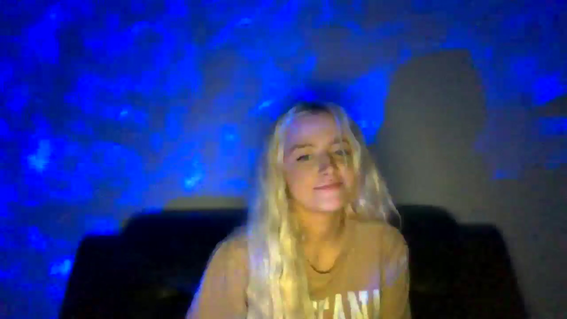 Gallery image thumbnail from VarsityViolet's myfreecams stream on, 09/13/2024, 07:13 image 17 of 20