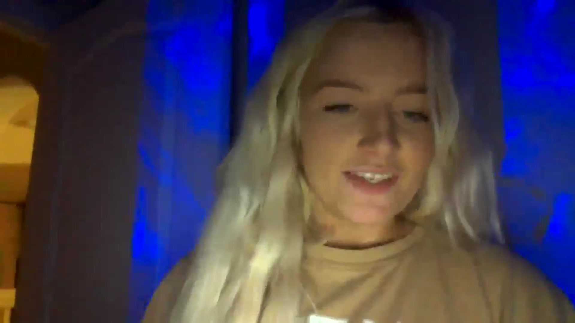 Gallery image thumbnail from VarsityViolet's myfreecams stream on, 09/13/2024, 07:13 image 2 of 20