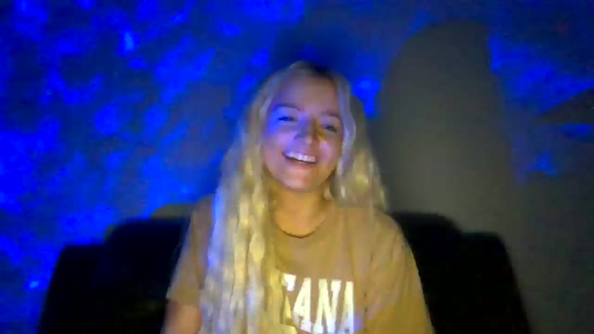 Gallery image thumbnail from VarsityViolet's myfreecams stream on, 09/13/2024, 07:13 image 13 of 20