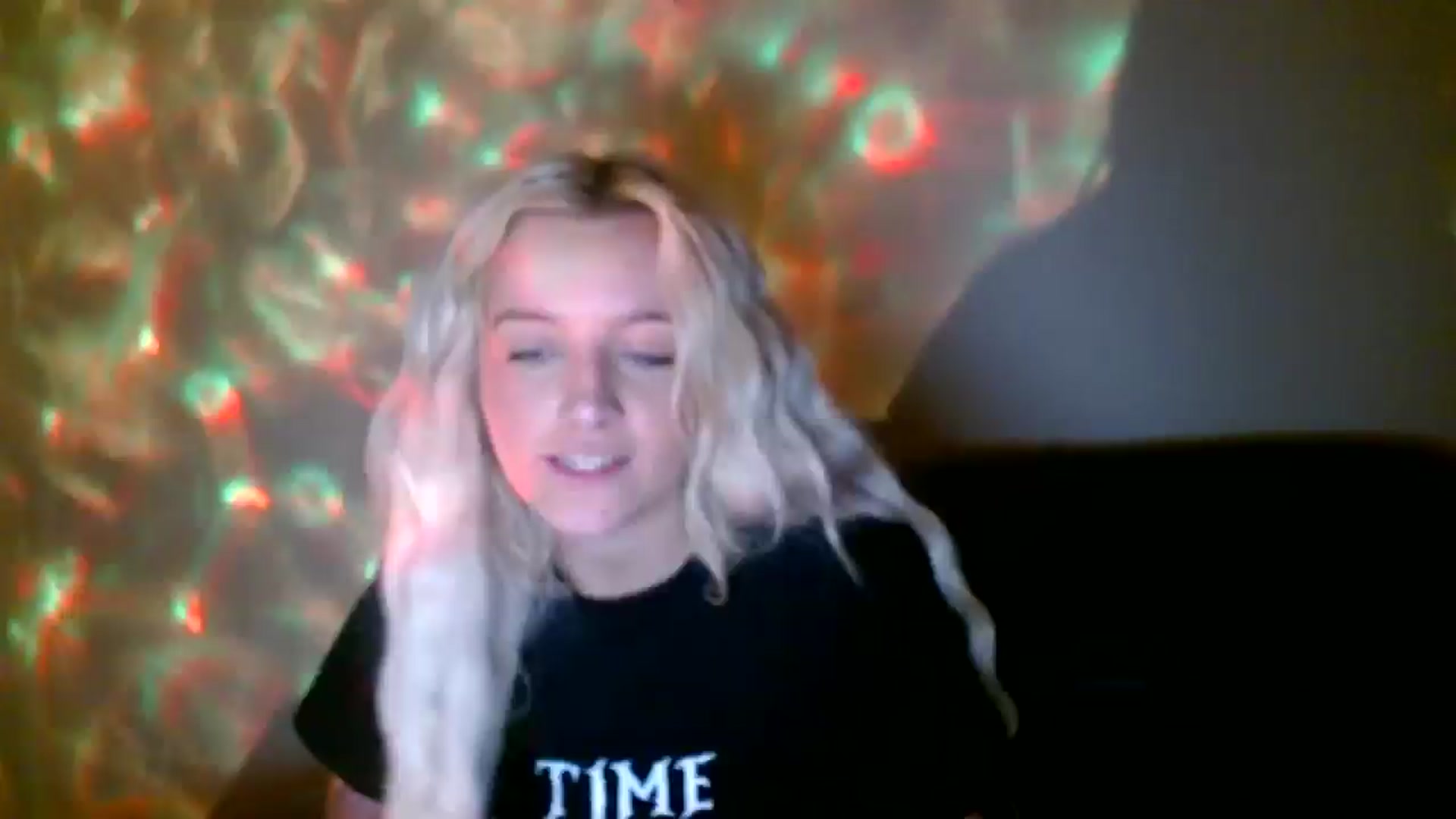 Gallery image thumbnail from VarsityViolet's myfreecams stream on, 09/15/2024, 04:21 image 19 of 20
