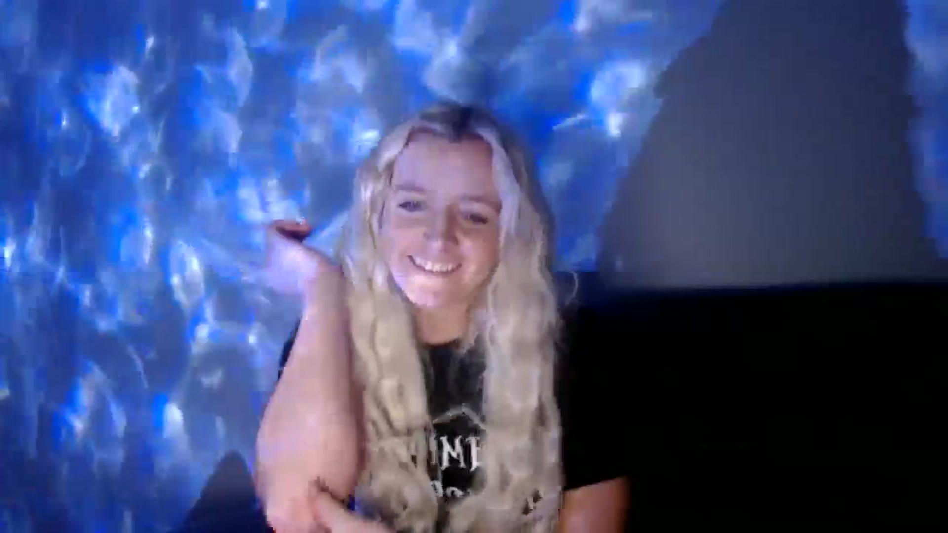 Gallery image thumbnail from VarsityViolet's myfreecams stream on, 09/15/2024, 05:08 image 7 of 20