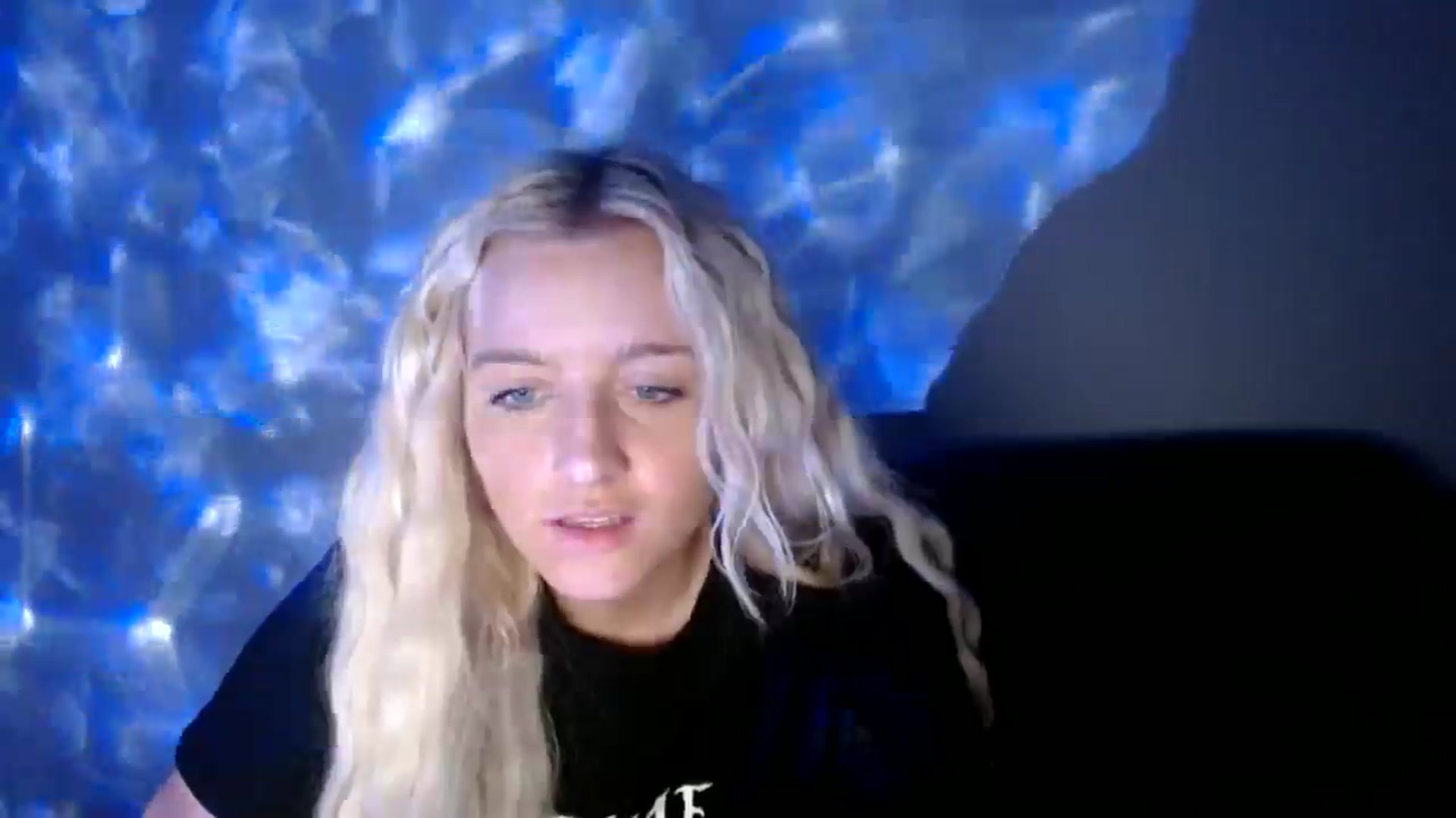 Gallery image thumbnail from VarsityViolet's myfreecams stream on, 09/15/2024, 05:23 image 14 of 20