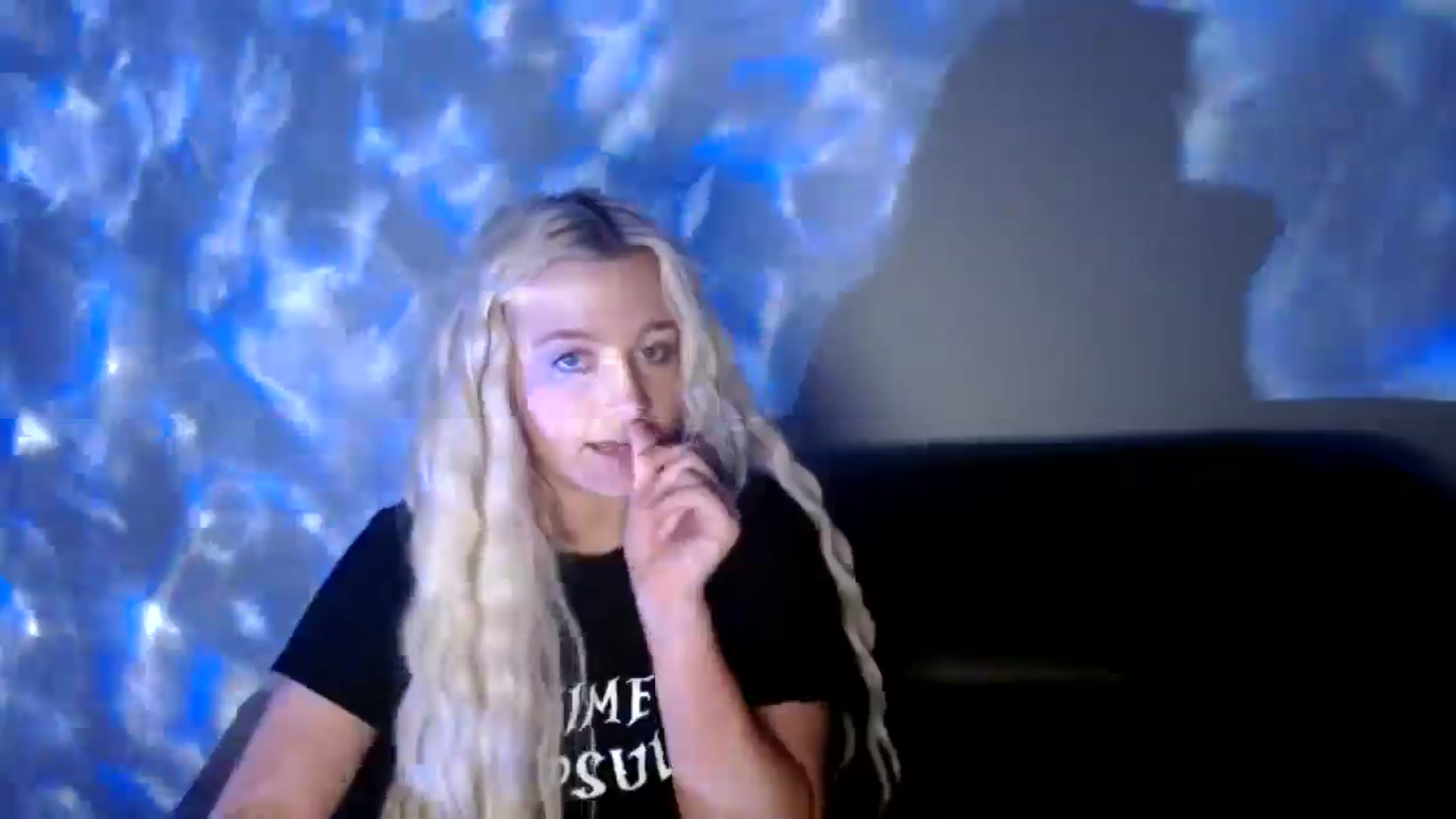 Gallery image thumbnail from VarsityViolet's myfreecams stream on, 09/15/2024, 05:23 image 16 of 20