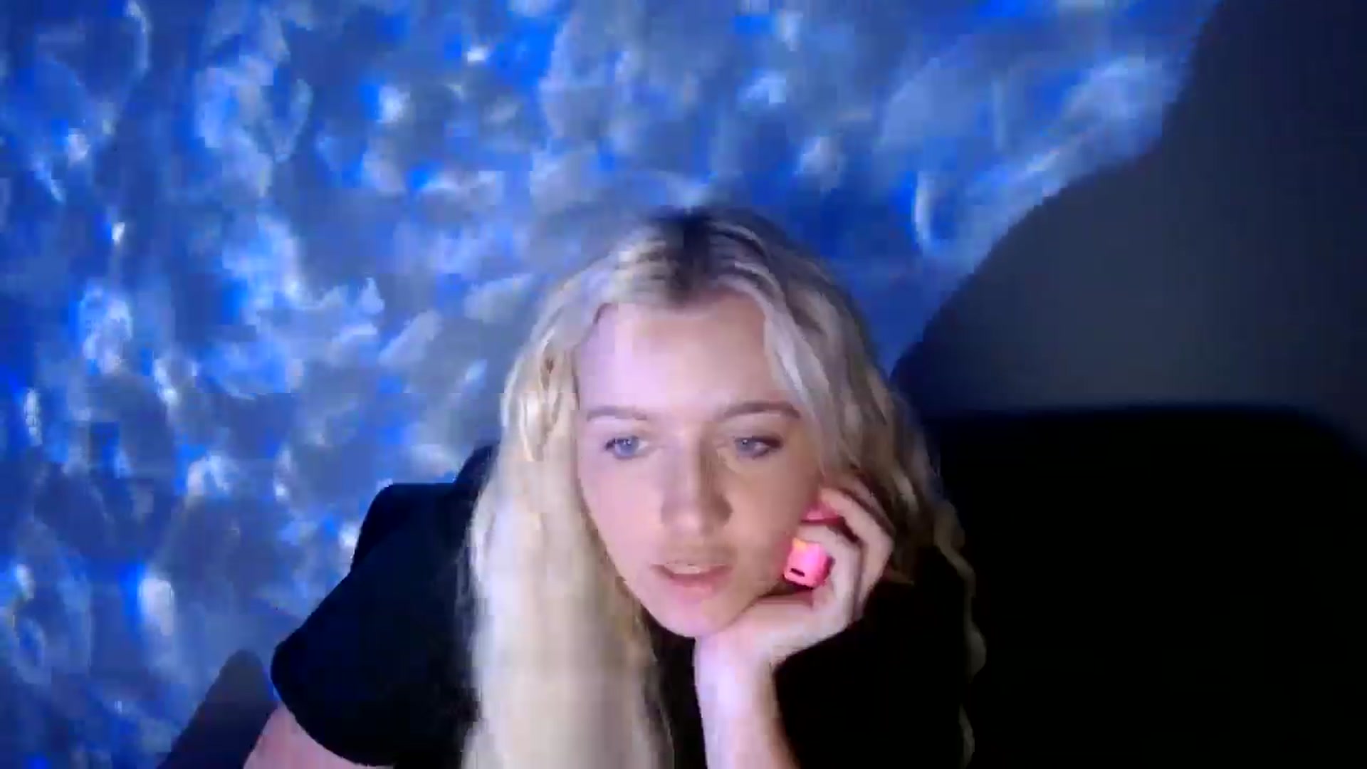 Gallery image thumbnail from VarsityViolet's myfreecams stream on, 09/15/2024, 05:23 image 12 of 20