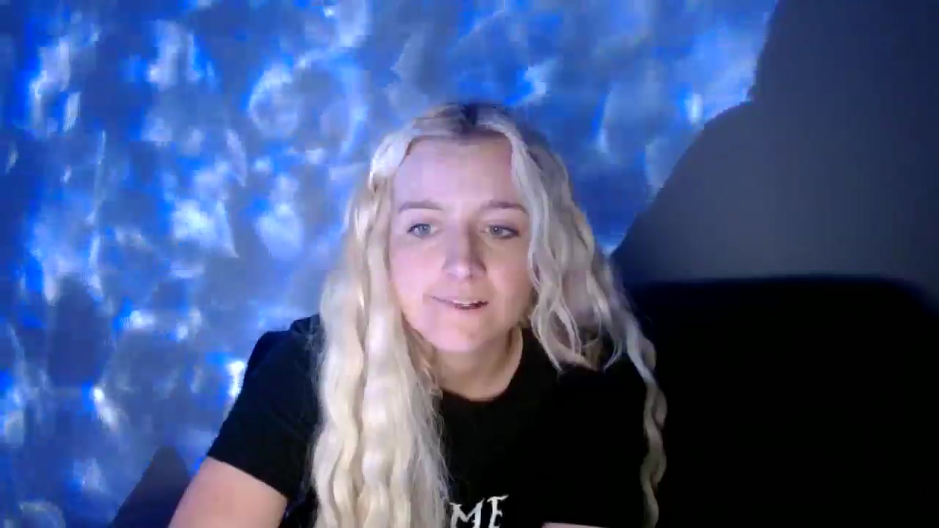 Gallery image thumbnail from VarsityViolet's myfreecams stream on, 09/15/2024, 05:23 image 13 of 20