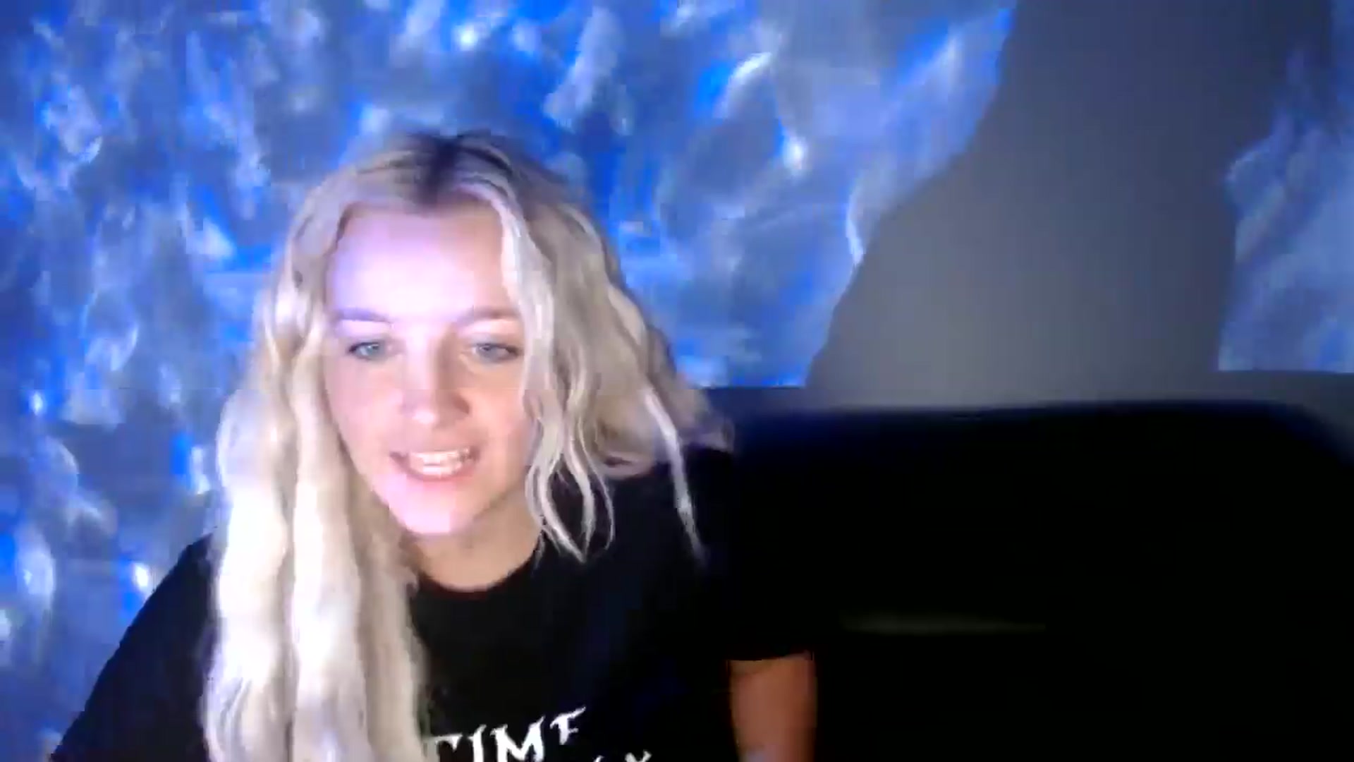 Gallery image thumbnail from VarsityViolet's myfreecams stream on, 09/15/2024, 05:23 image 5 of 20